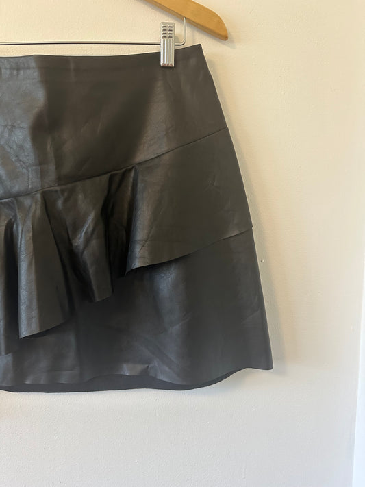 Do+Be Black Ruffled Faux Leather Skirt Size Medium