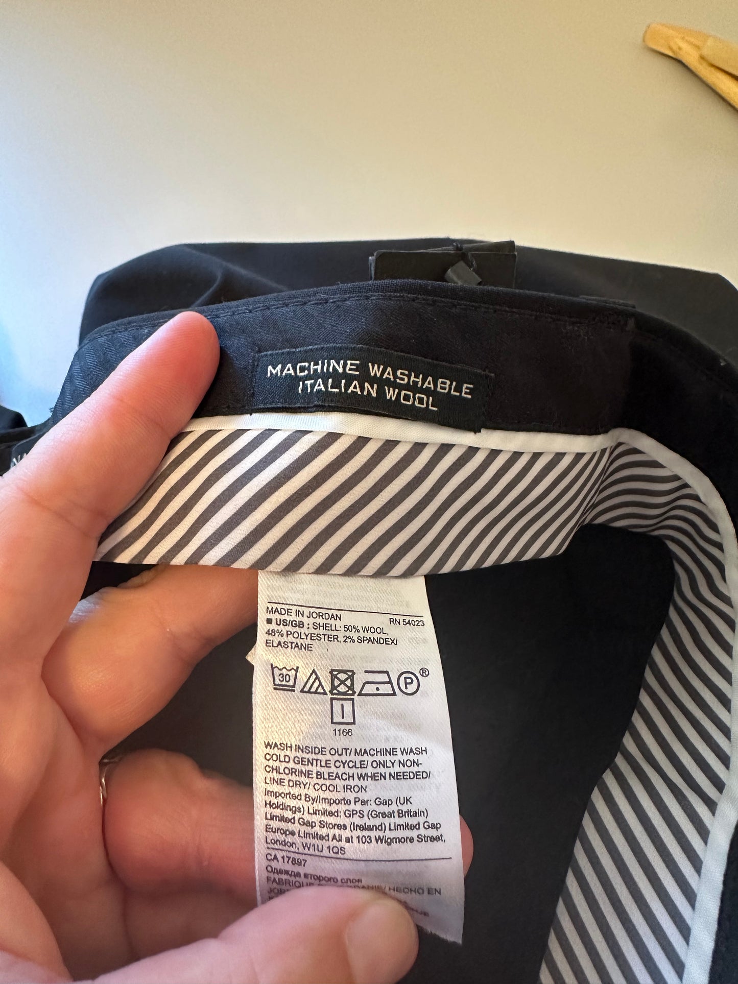 Banana Republic - NWT Logan Black Mid Rise Straight Leg Wool Trousers | Size 6