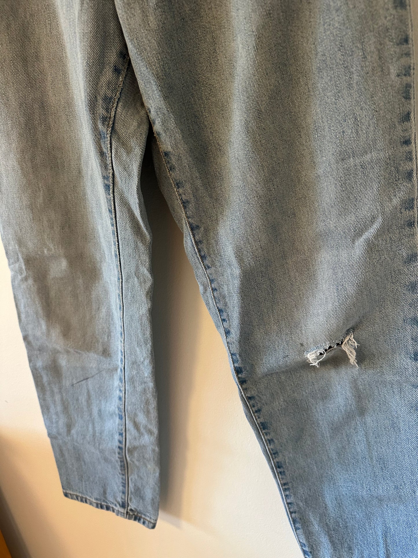 Levi's Vintage High Rise Light Blue Women's 550 Cotton Jeans | Size 10