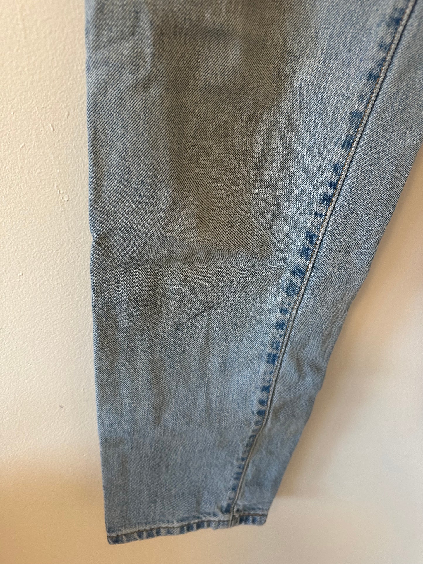 Levi's Vintage High Rise Light Blue Women's 550 Cotton Jeans | Size 10