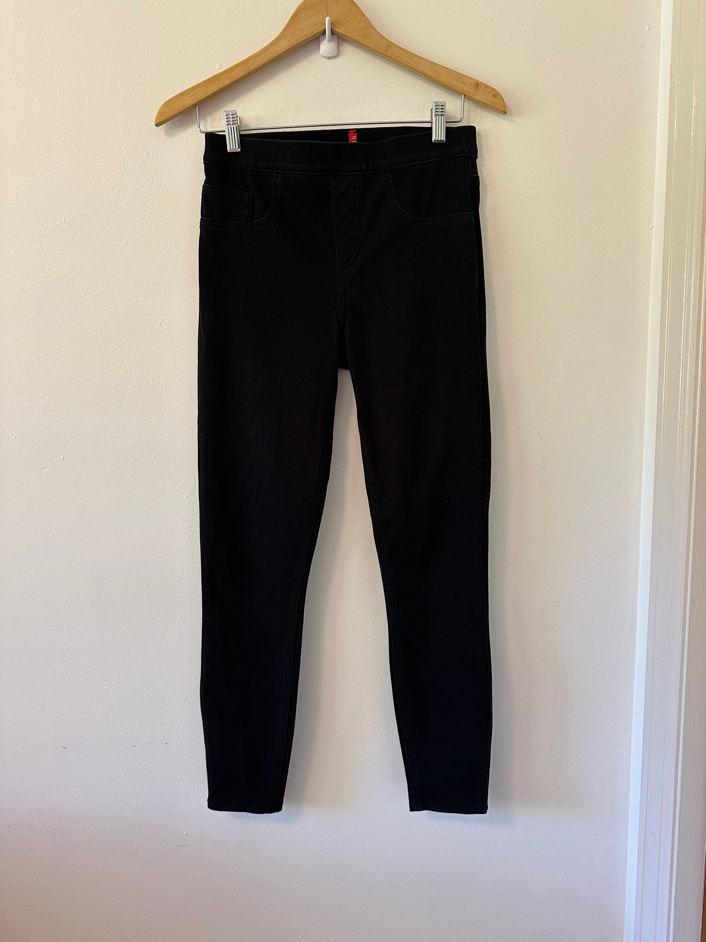 SPANX - SPANXshape™ EveryWear Ankle Skinny Jeans in Clean Black | Size M
