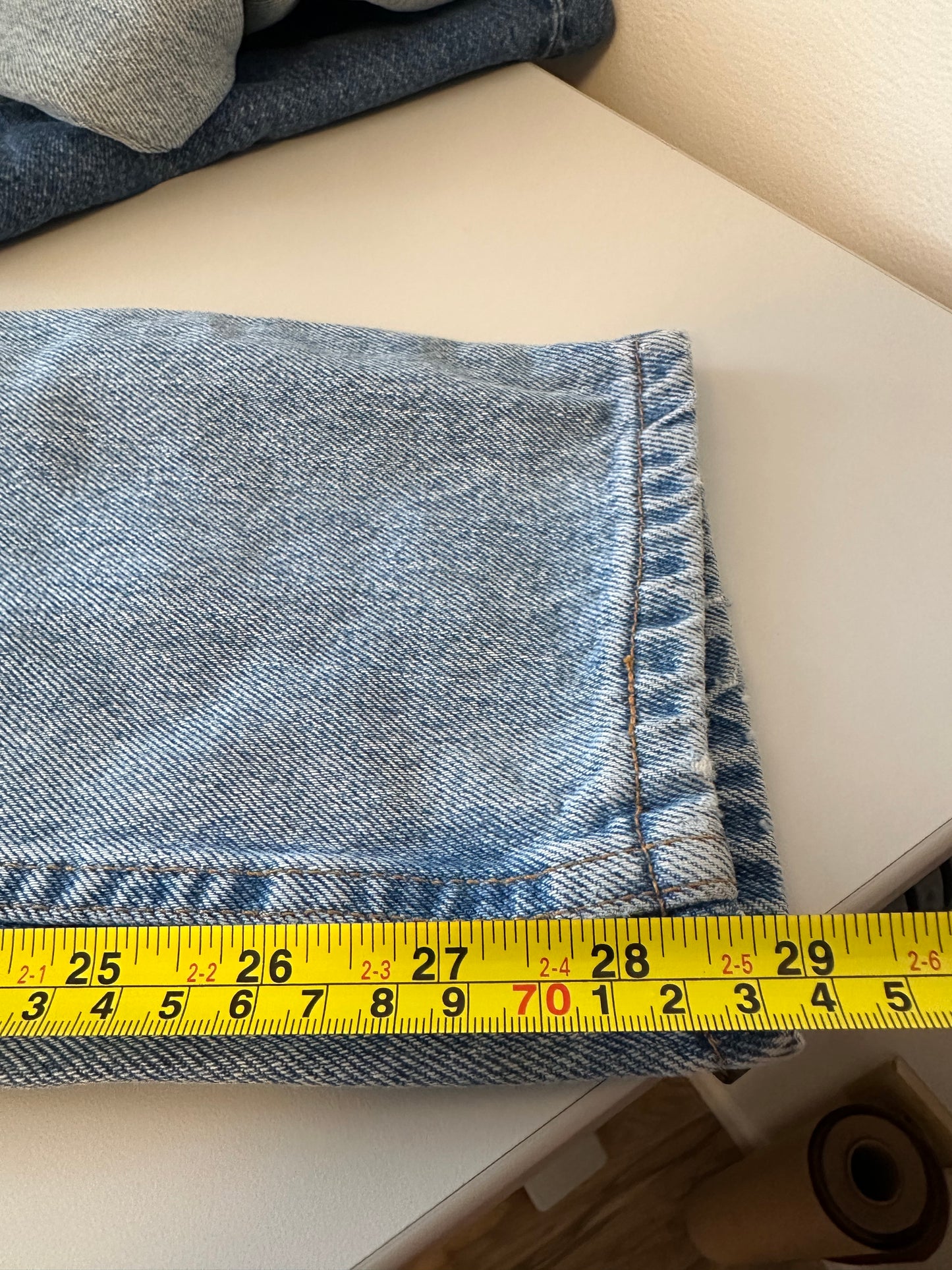 Levi's Vintage 550 Classic Light Blue Denim Tapered Cotton Jeans | Size 10