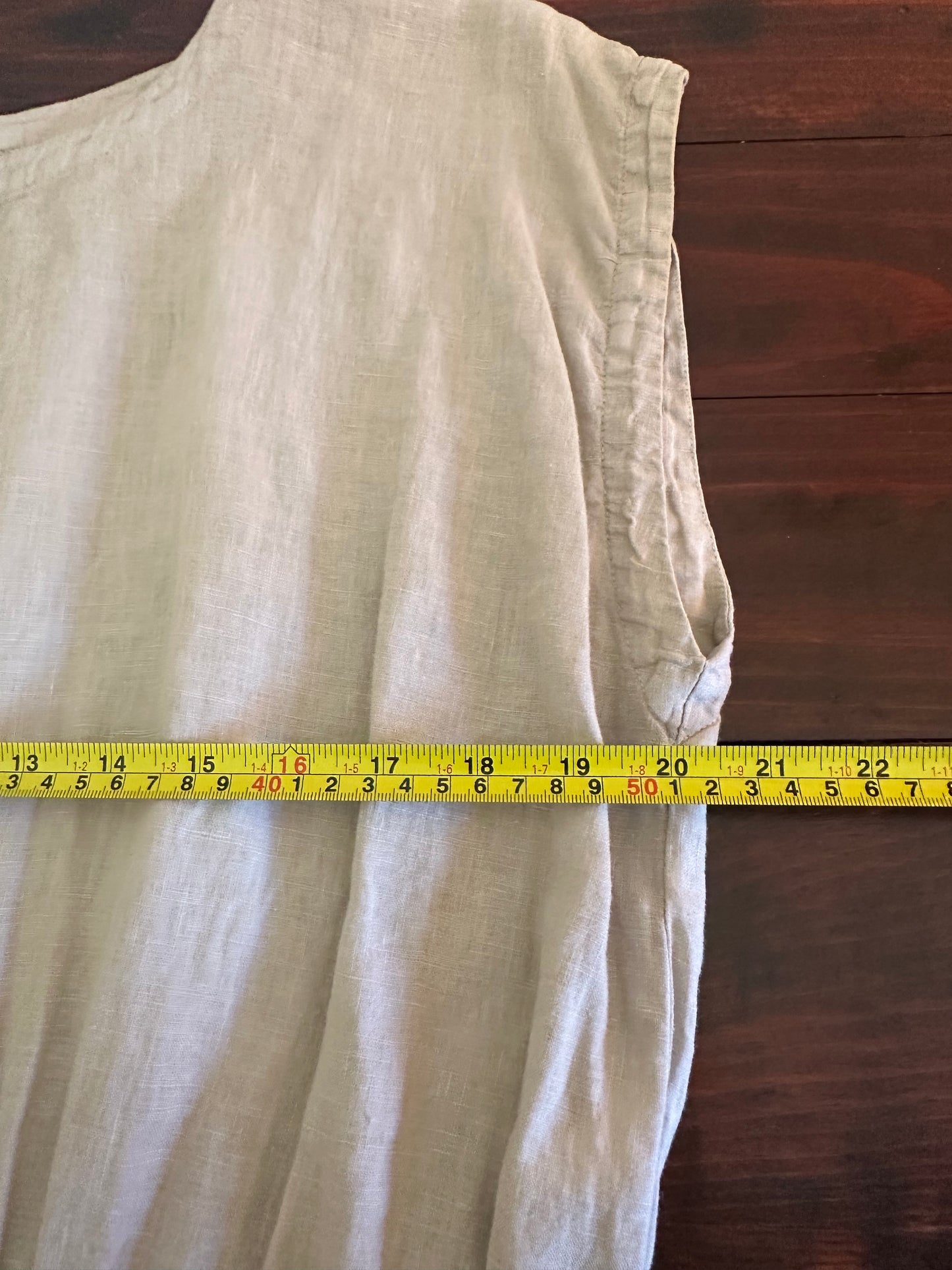 Velvet by Graham & Spencer Light Tan Haylie Linen Crop Blouse - Size XS