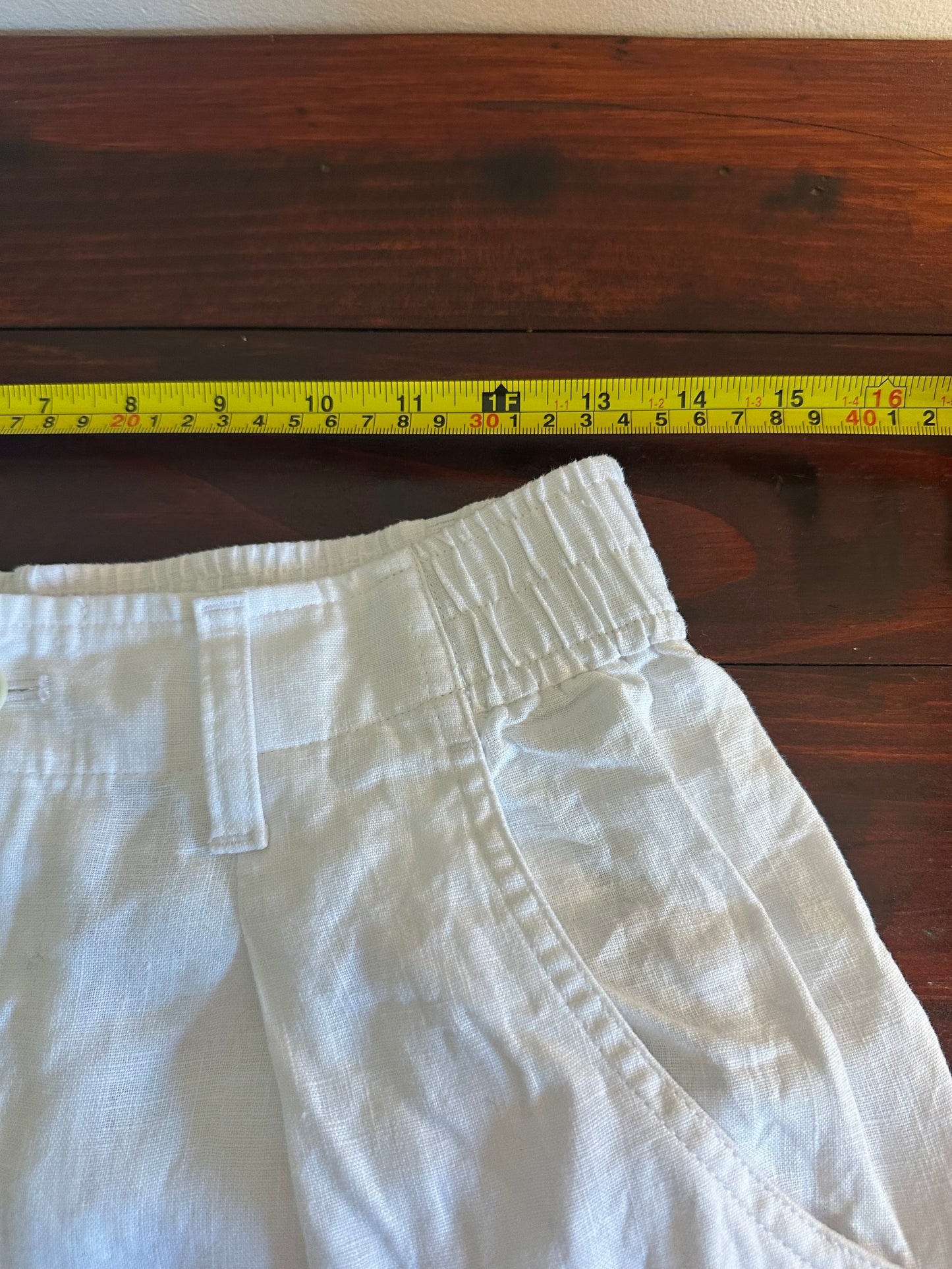 Madewell White Linen Shorts with Pleats and Elastic Waist - Size 4