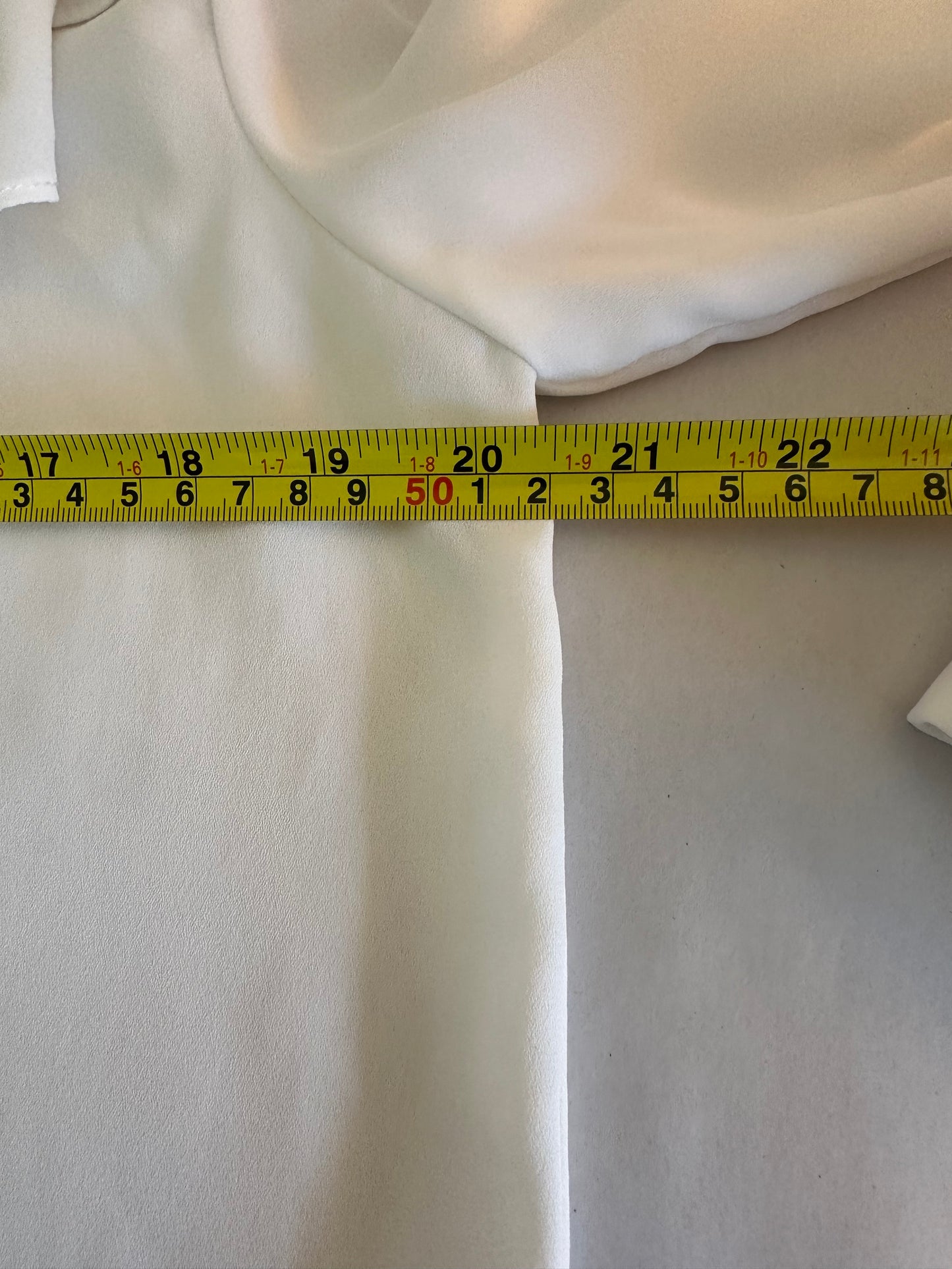 Three Eighty Two White Ruffle V-Neck Blouse Size Medium