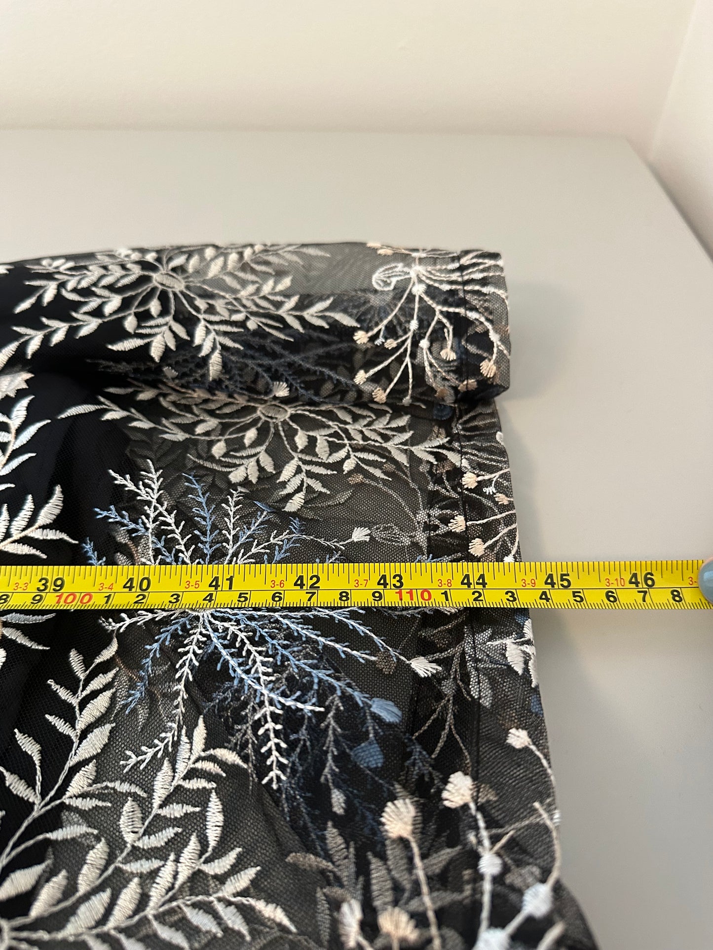 Adrianna Papell Black and White Floral Fit and Flare Midi Dress | Size 18