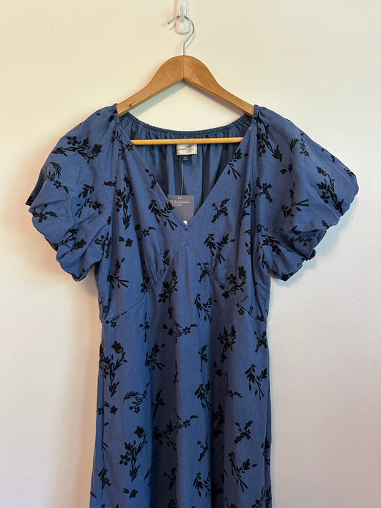 NWT Universal Thread Blue Floral Puff Sleeve V-Neck Dress | Size Medium
