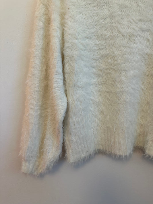 Elan Cream Fuzzy Crewneck Sweater | Size Small