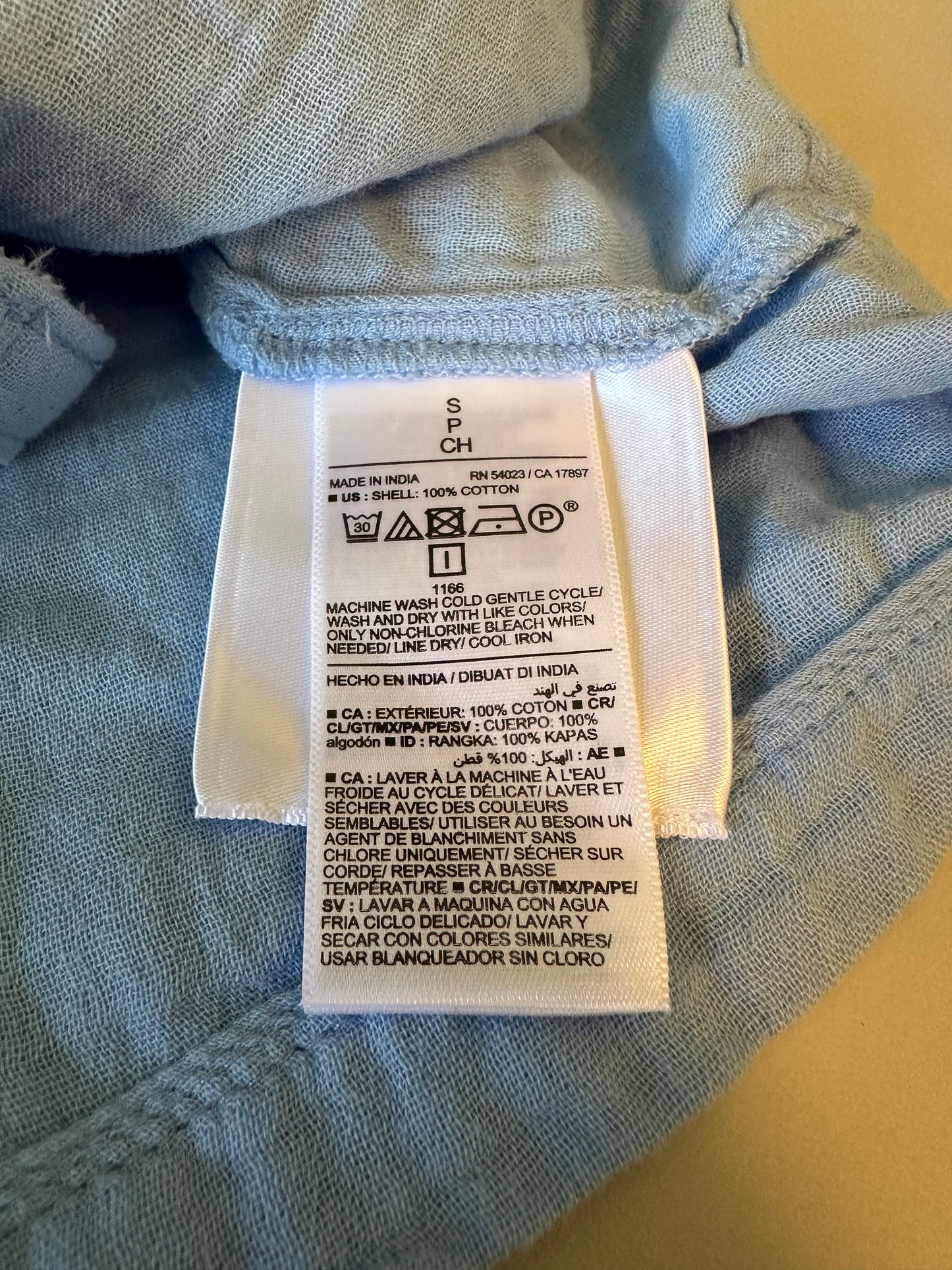NWT Old Navy Cotton Gauze Short Sleeve Button Down Light Blue Shirt | Size Small