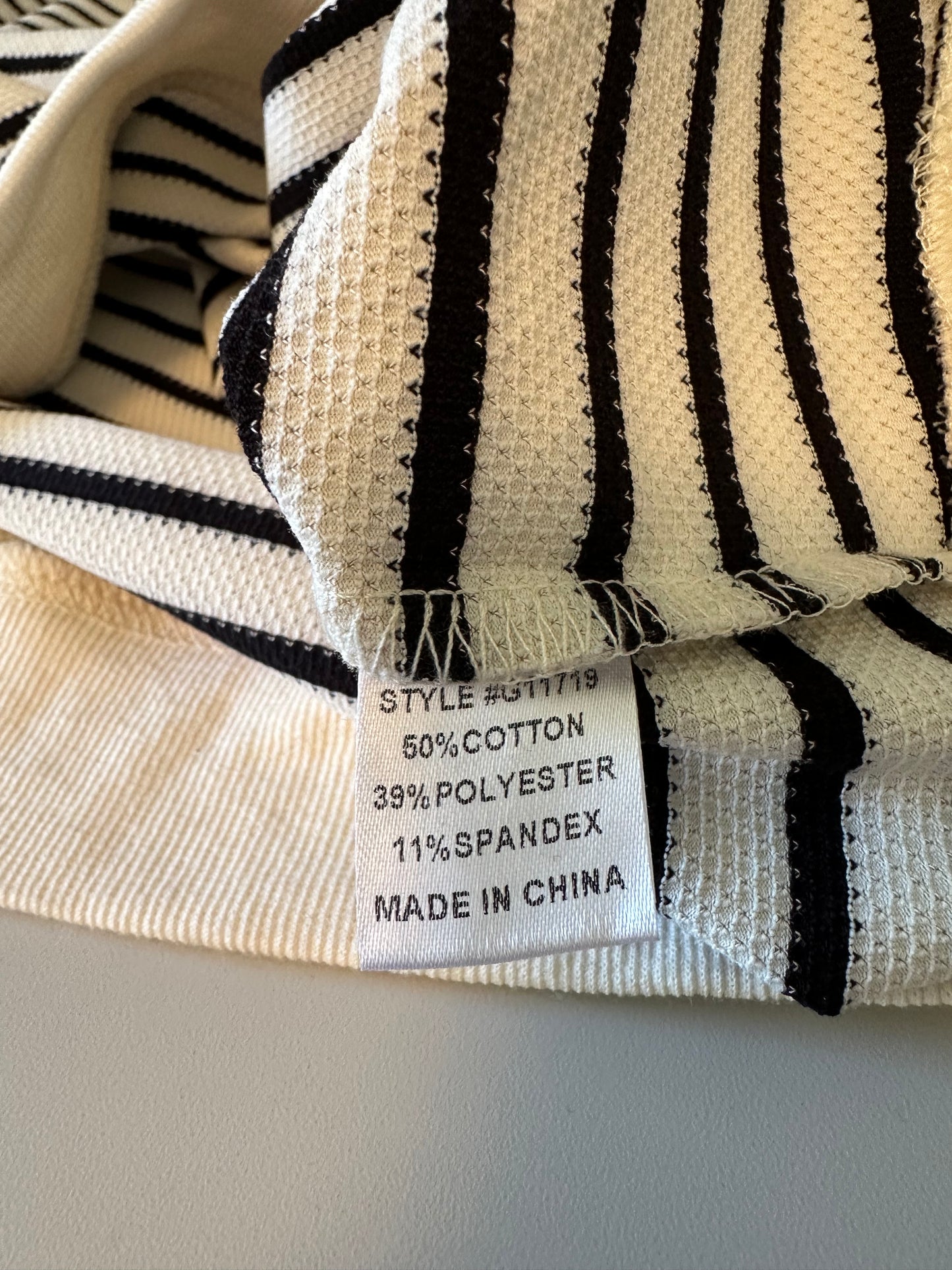 Jodifl Striped Puff Sleeve Knit Top | Size Medium