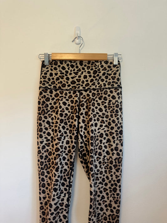 Colorfulkoala Leopard Print High Waisted Leggings | Size Medium
