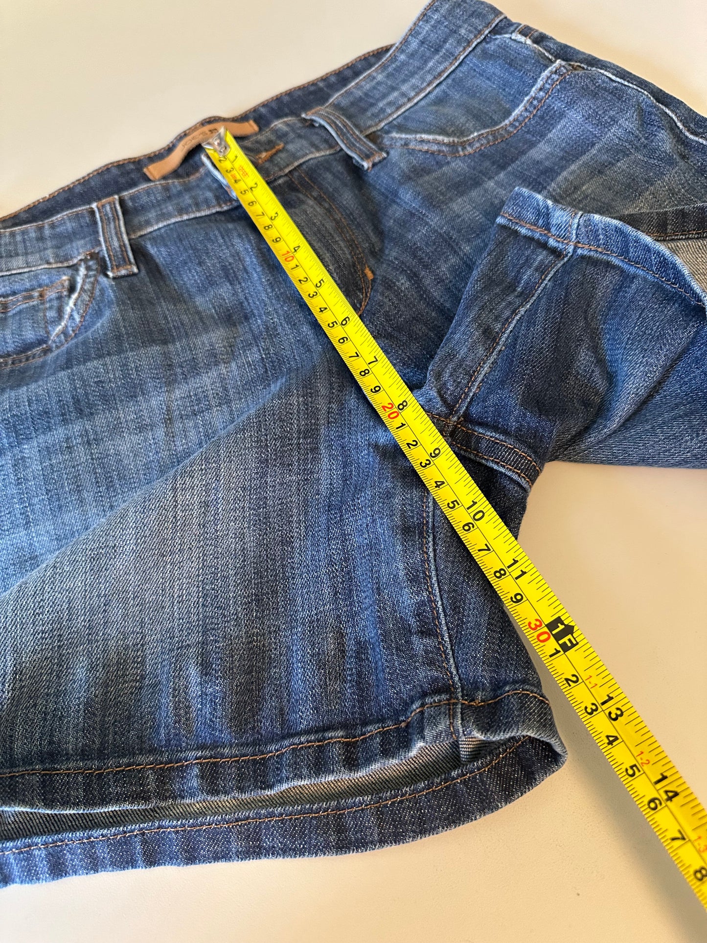 Joes Jeans Dark Wash Denim Mid Rise Stretch Classic Blue Shorts | Size 27