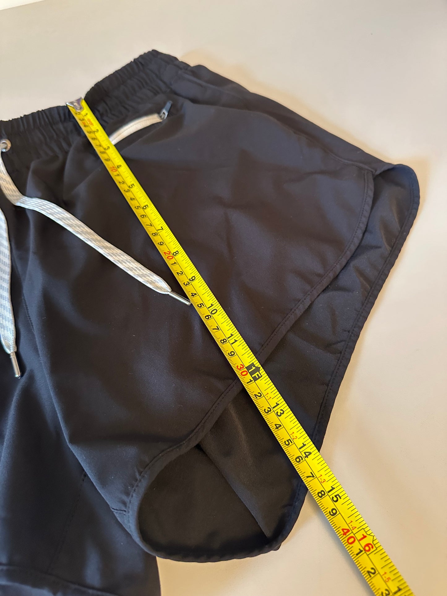 Vuori Clementine Running Shorts 2.0 in Black | Size Large