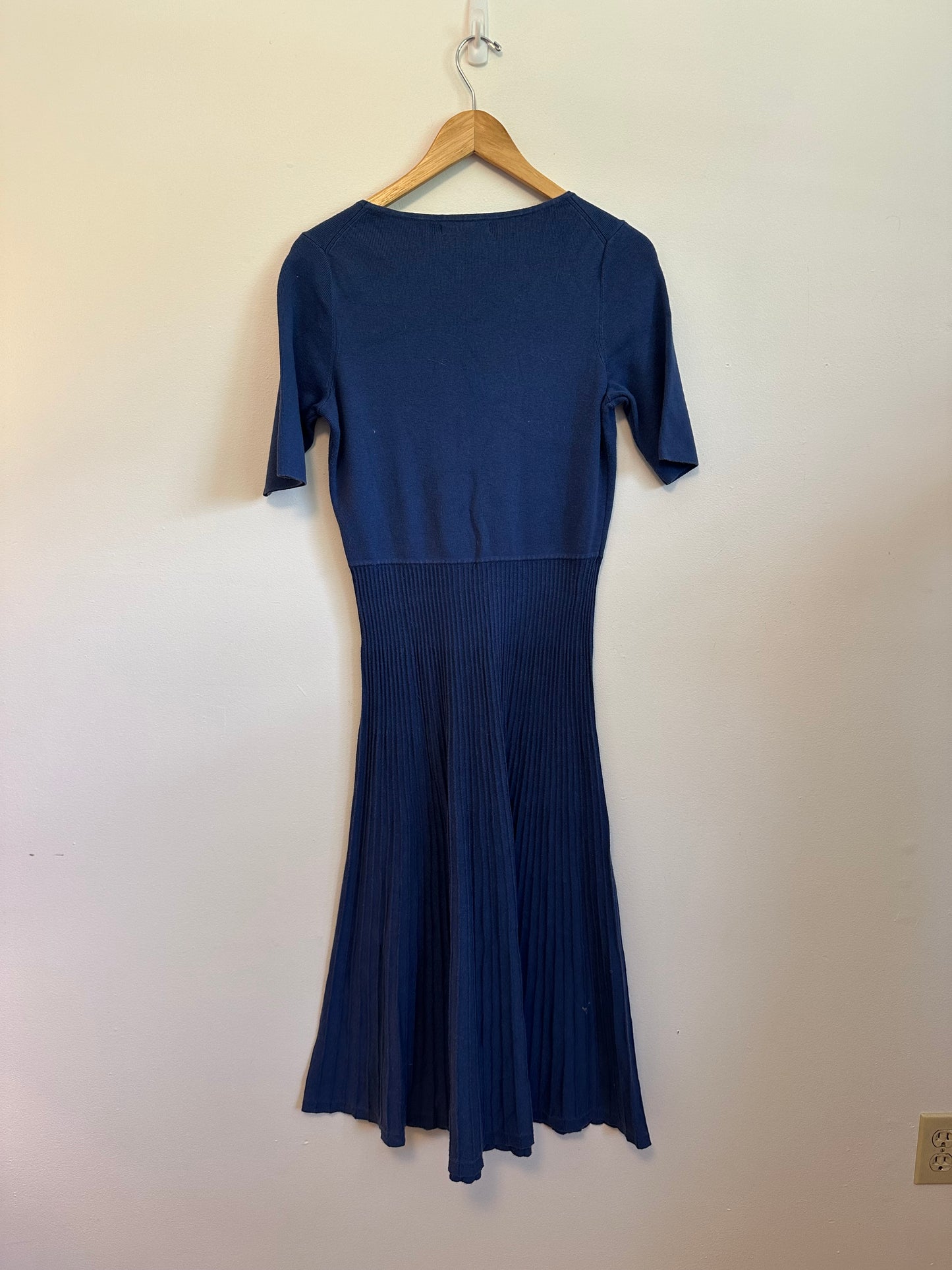 Banana Republic Blue Short Sleeve Ribbed Knit Scoop Neck Sweater Dress | Size Medium