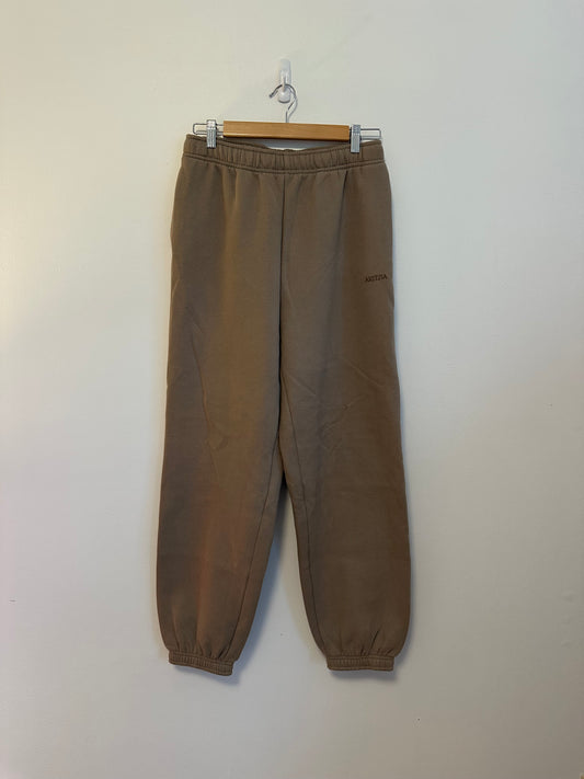NWT Aritzia Cozy Fleece Mega Jogger Sweatpants in Taupe Brown | Size Small