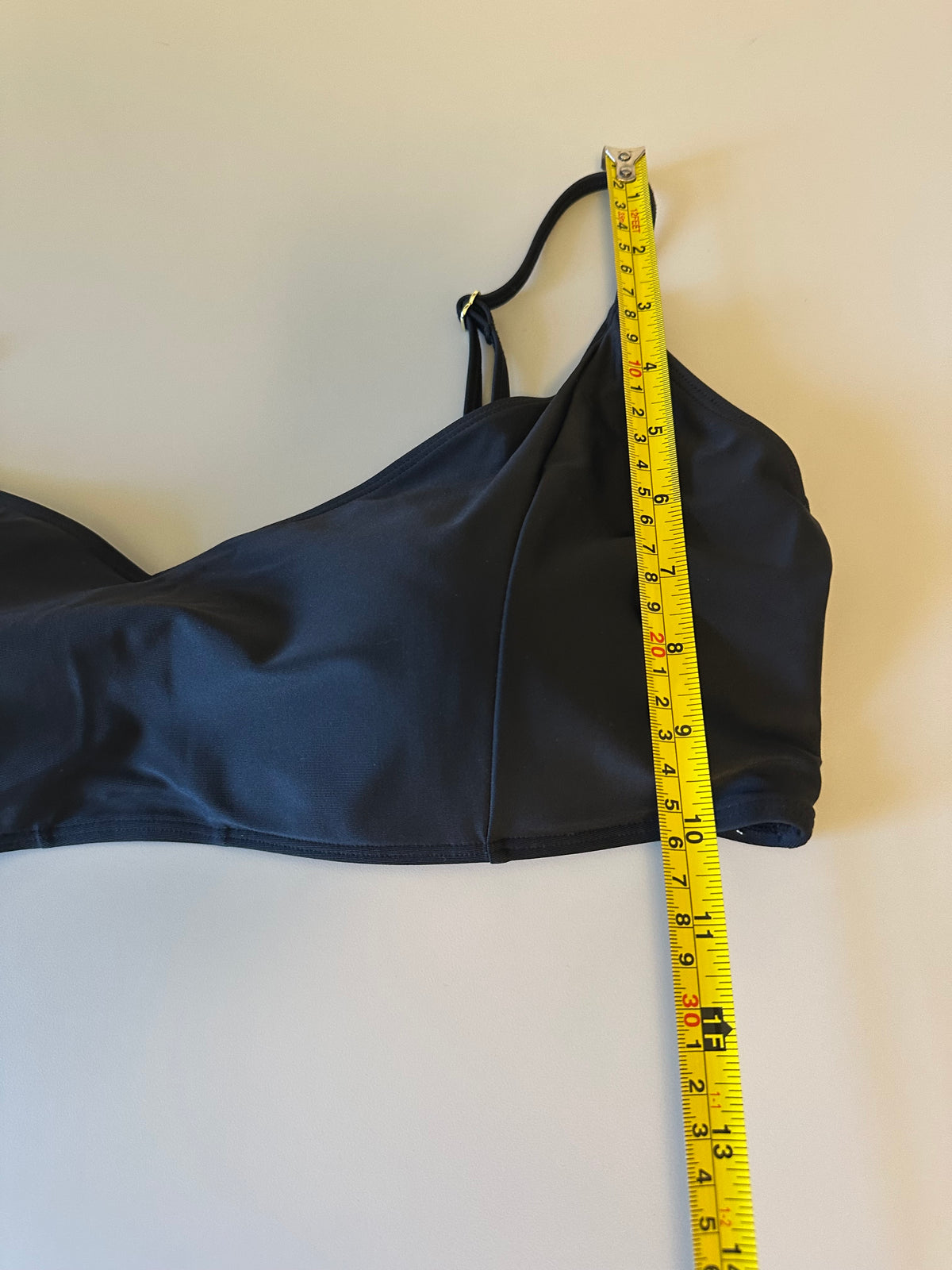 Summersalt The Wanderlust Bikini Top in Black | Size 14