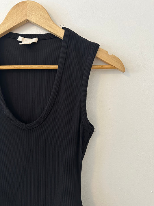 H&M Trend Black Ribbed Sleeveless Scoopneck Bodysuit | Size 4