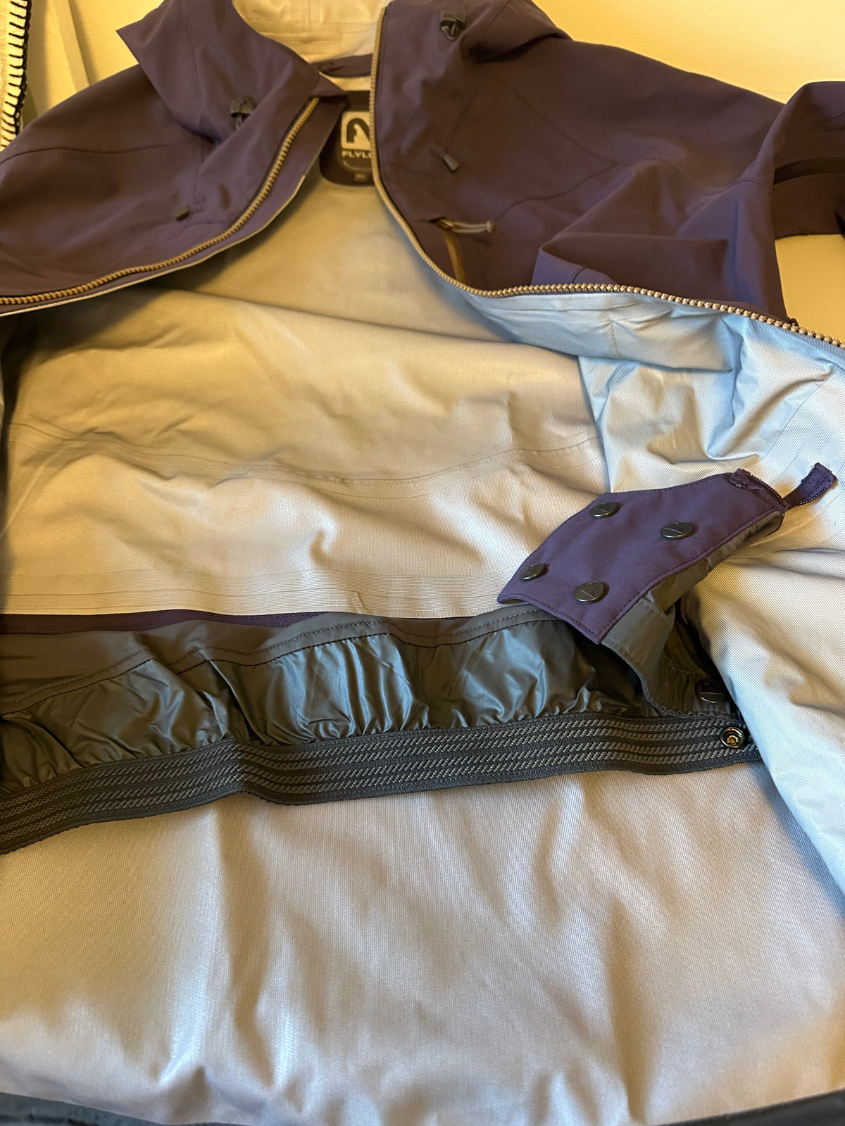 Flylow Vixen 2.1 Purple Ski and Snowboard Hardshell Jacket | Size Large