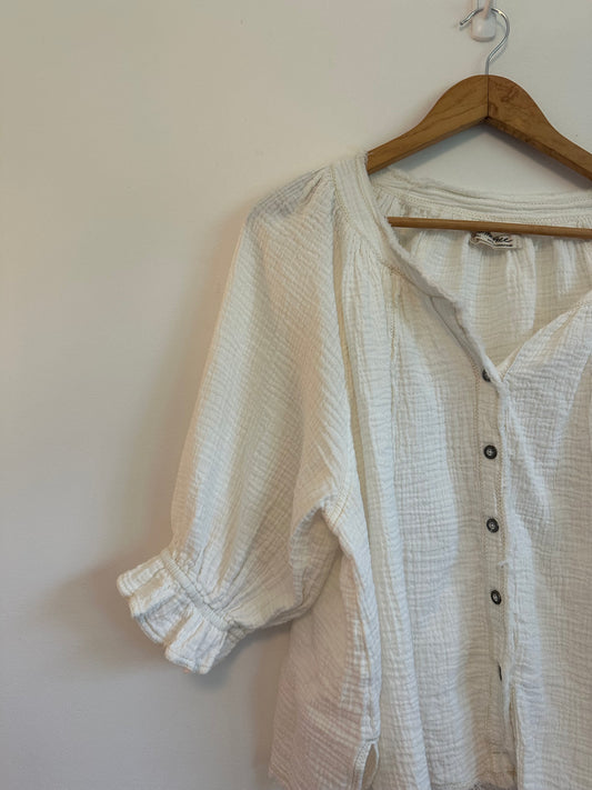 We The Free x Free People White Cotton Gauze Button Down Blouse | Size Small