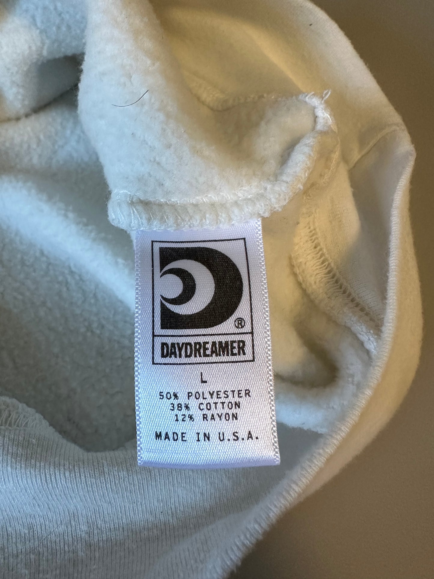 Daydreamer Los Angeles Graphic Raglan Sweatshirt in White and Navy Blue | Size Large