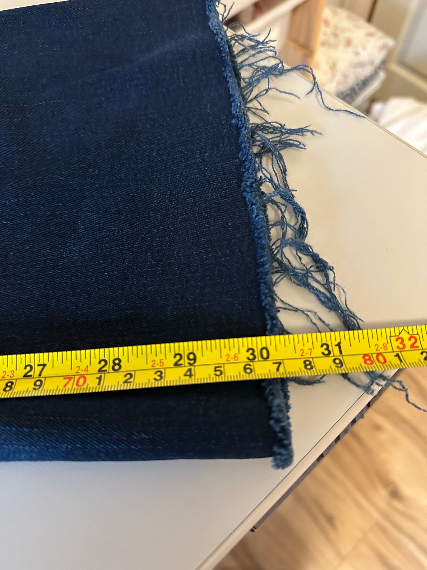 Mother The Weekender Fray Jeans in Chip On My Shoulder Wash | Size 30