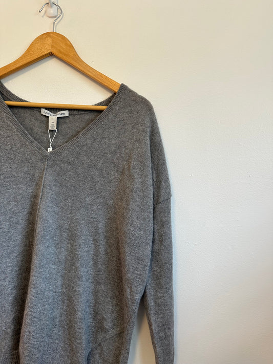 Autumn Cashmere NWT V-Neck Relaxed Fit Sweater in Gray | Size XS