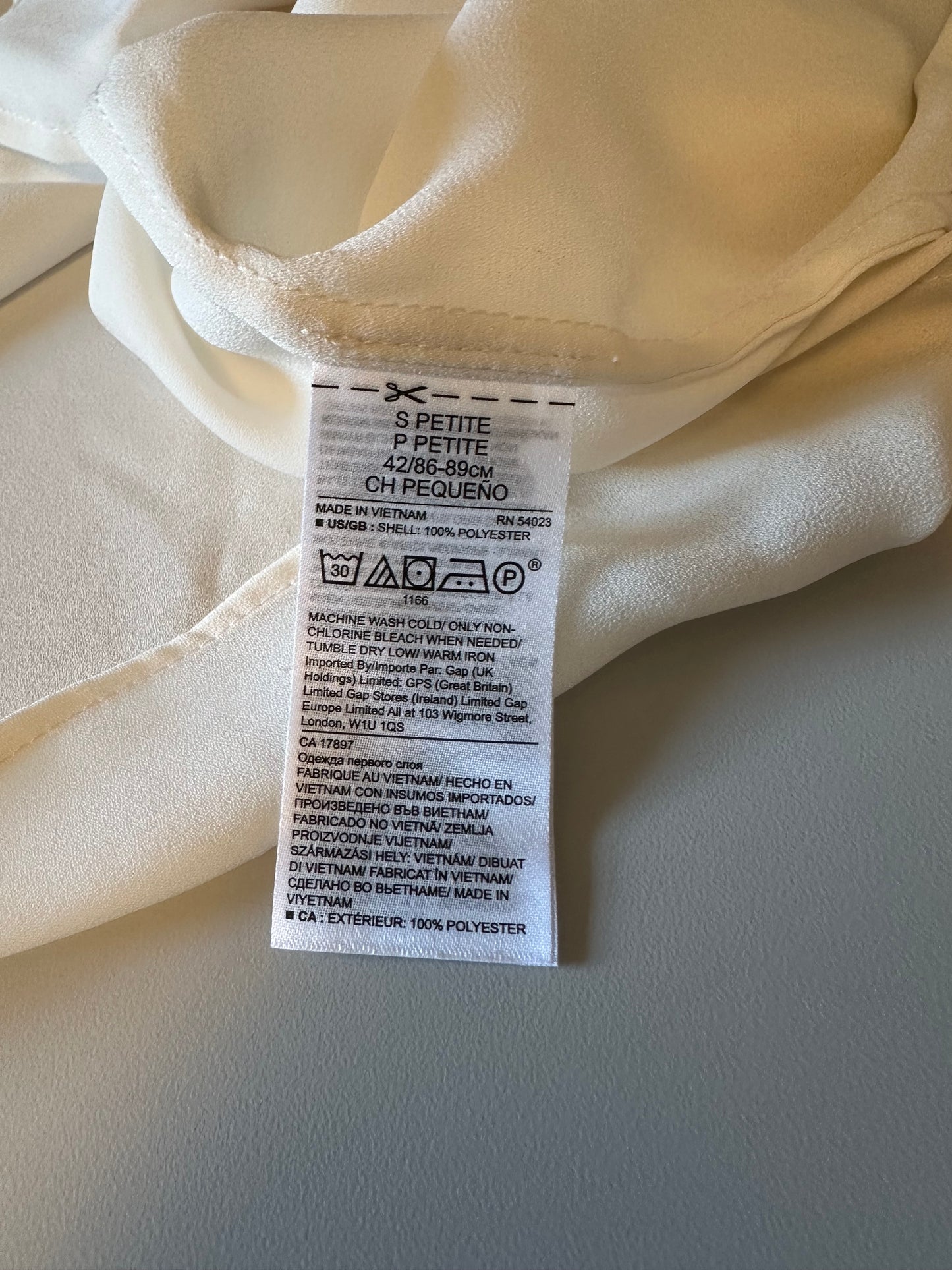 Banana Republic Off White Sleeveless Scoop Neck Lace Trim Blouse | Size SP