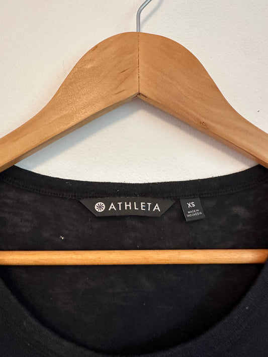 Athleta Scoop Neck Curved Hem T-Shirt in Black | Size XS