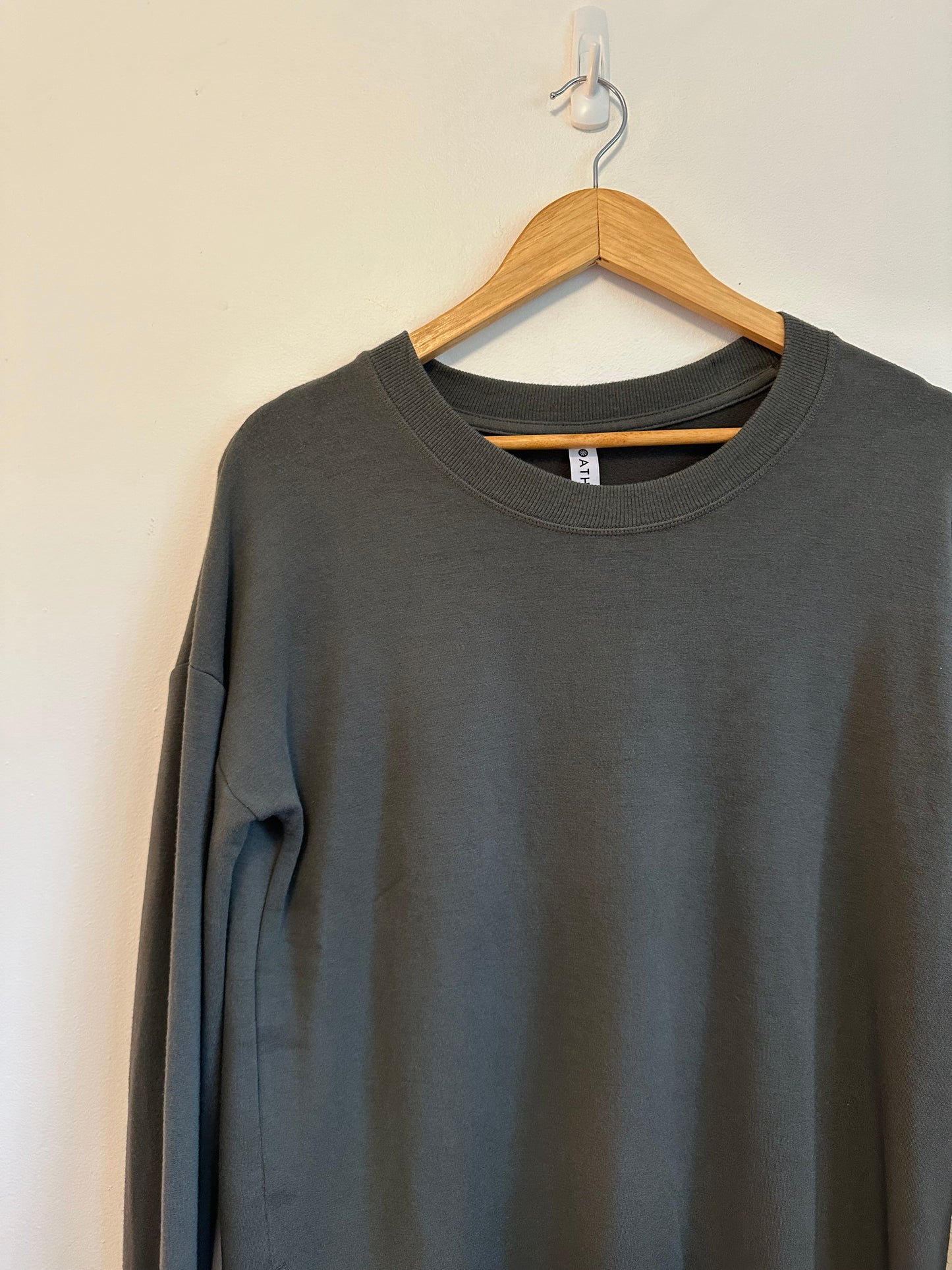 Athleta Olive Green Modal Blend Long Sleeve Crewneck Sweatshirt | Small