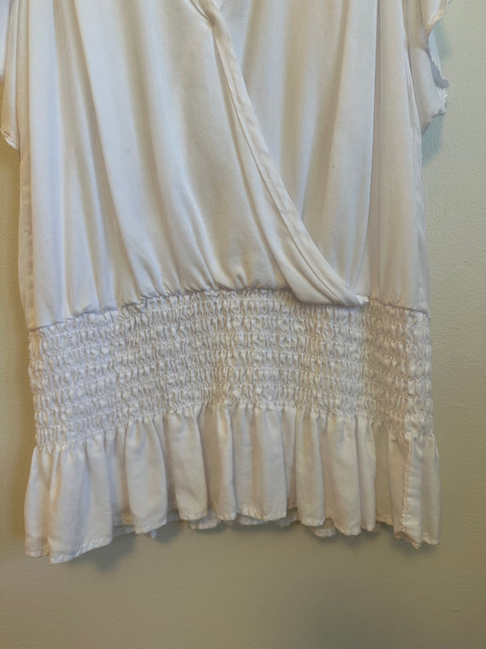 Red Haute NWT Sleeveless Smocked Wrap Blouse in White | Size Medium