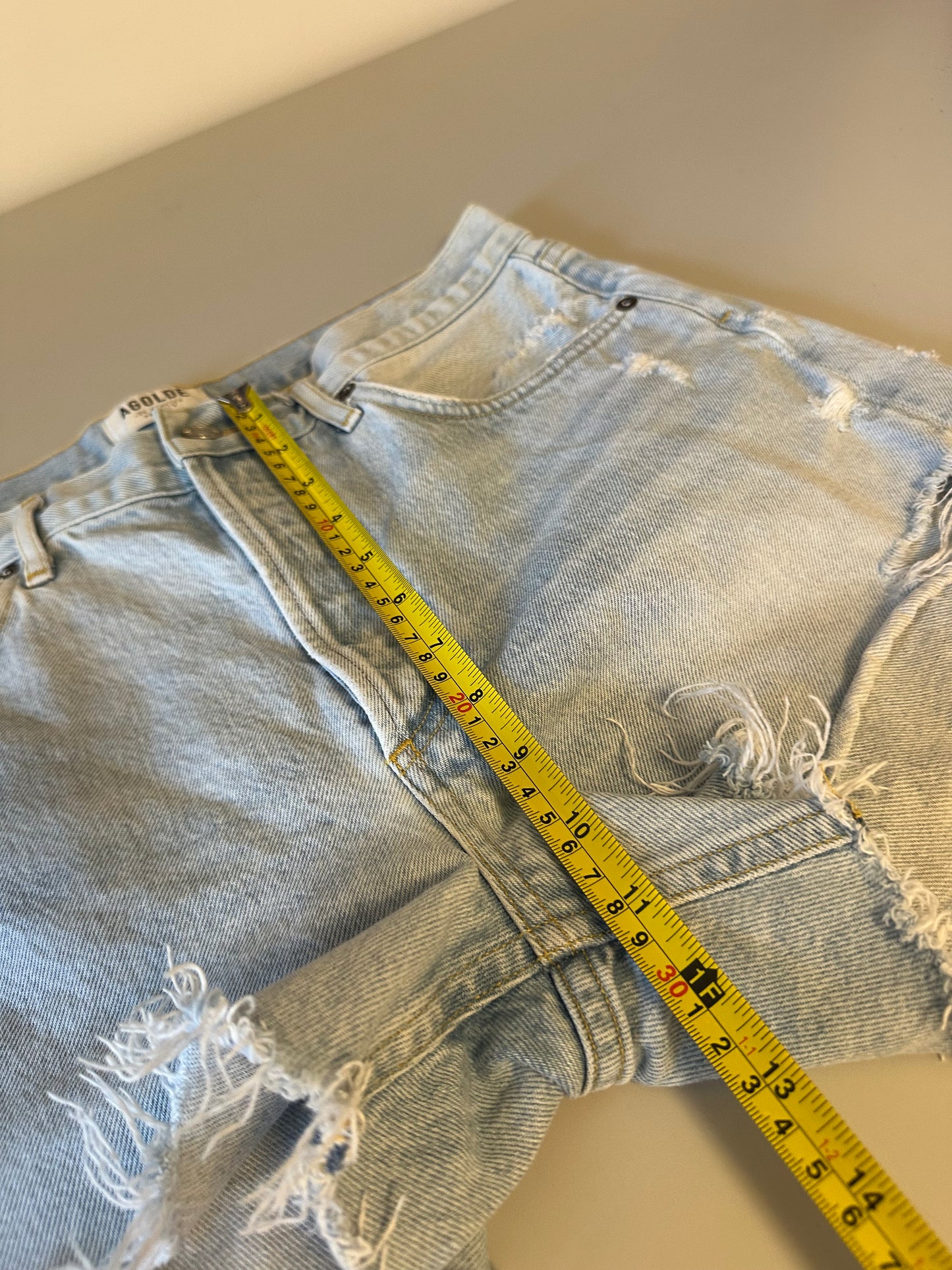 AGOLDE Dee High Rise Distressed Jean Shorts in Light Blue | Size 29
