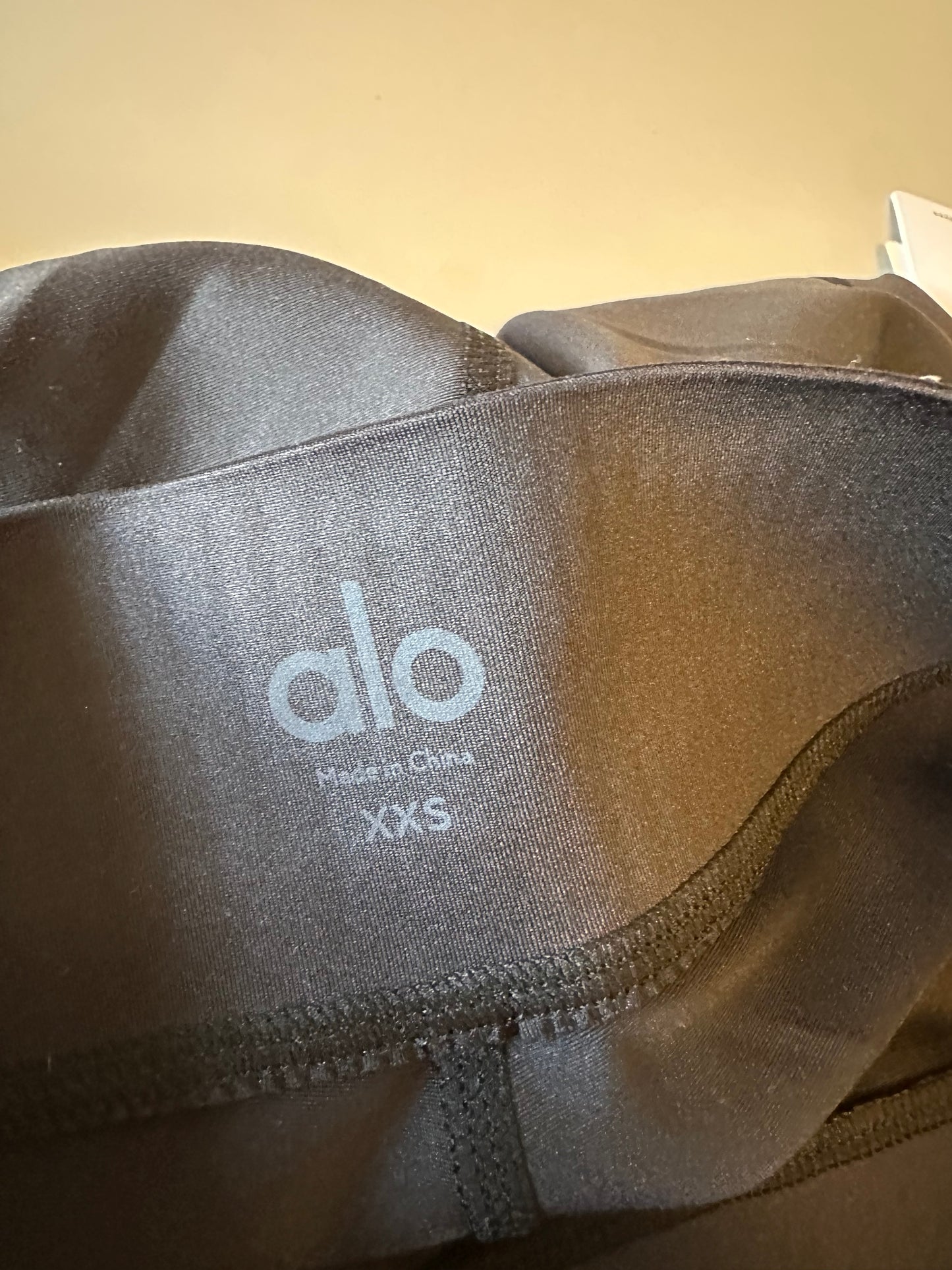 NWT Alo Yoga Airlift High-Waist 7/8 Line Up Legging in Black | Size XXS