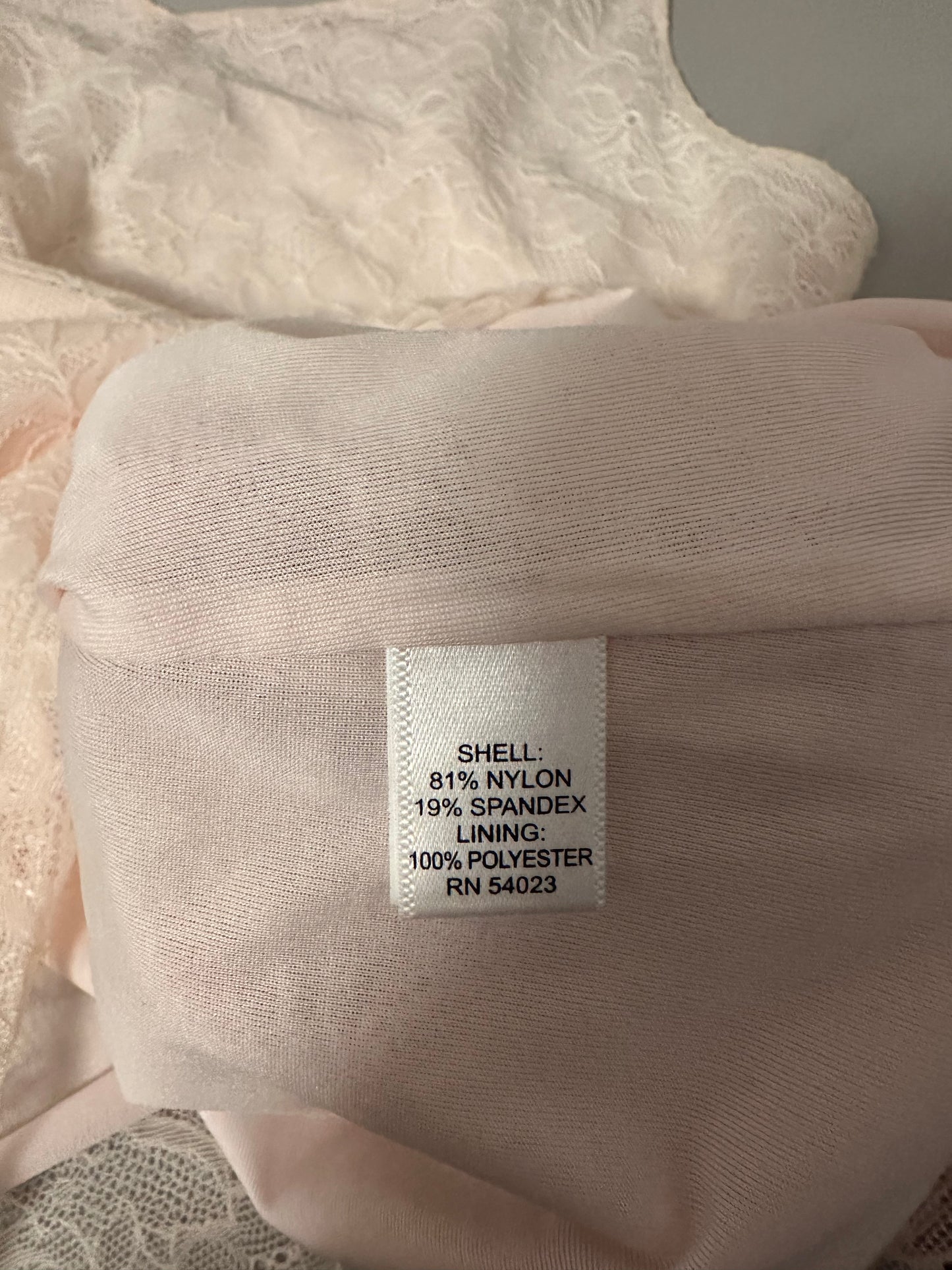 Banana Republic Lace Baby Pink Camisole Tank Top | Size Small