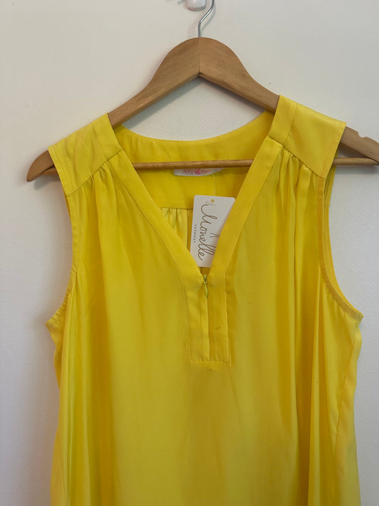 Alice & Trixie Yellow Silk Zip Front Sleeveless Blouse | Size Medium