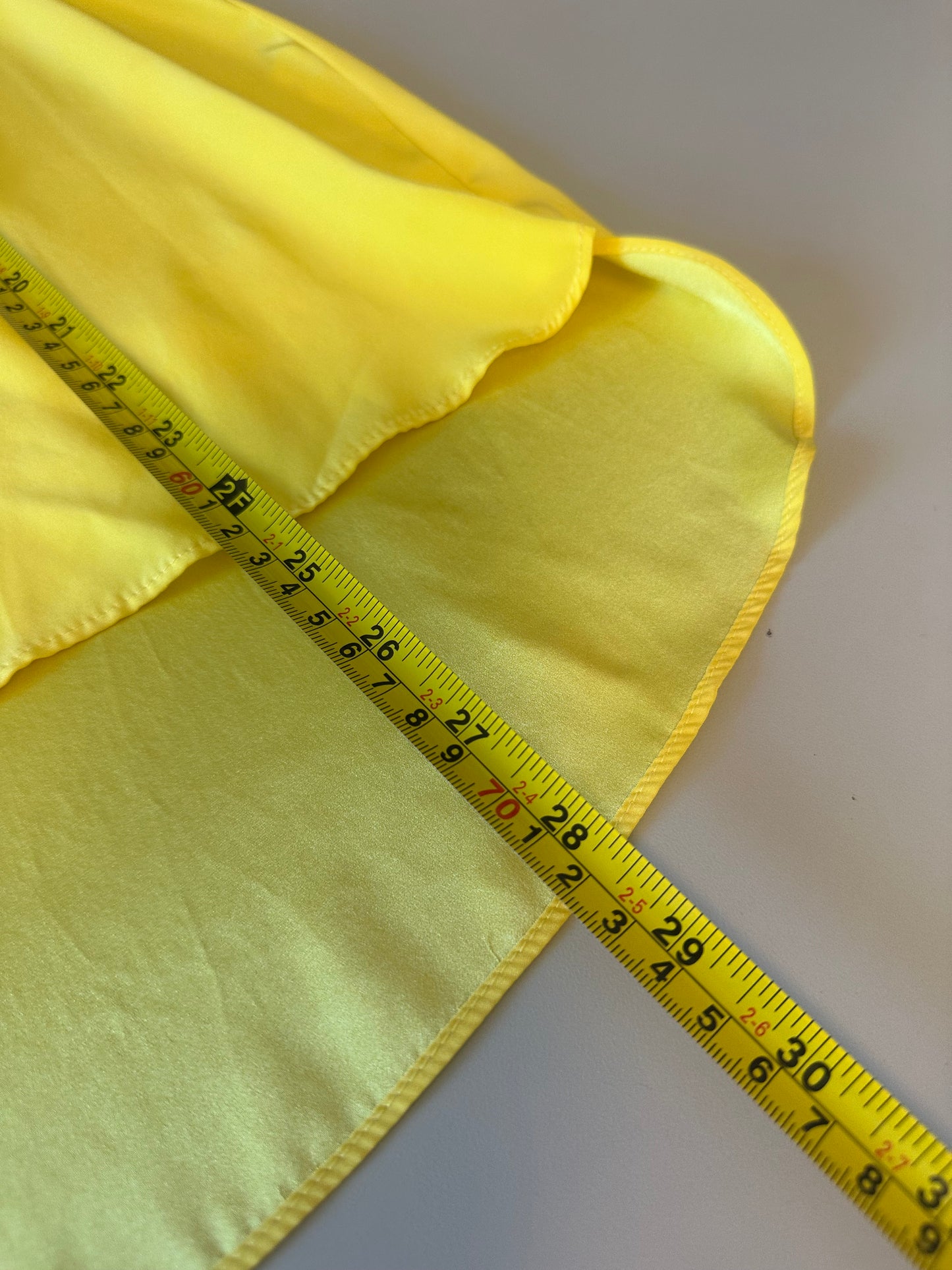 Alice & Trixie Yellow Silk Zip Front Sleeveless Blouse | Size Medium