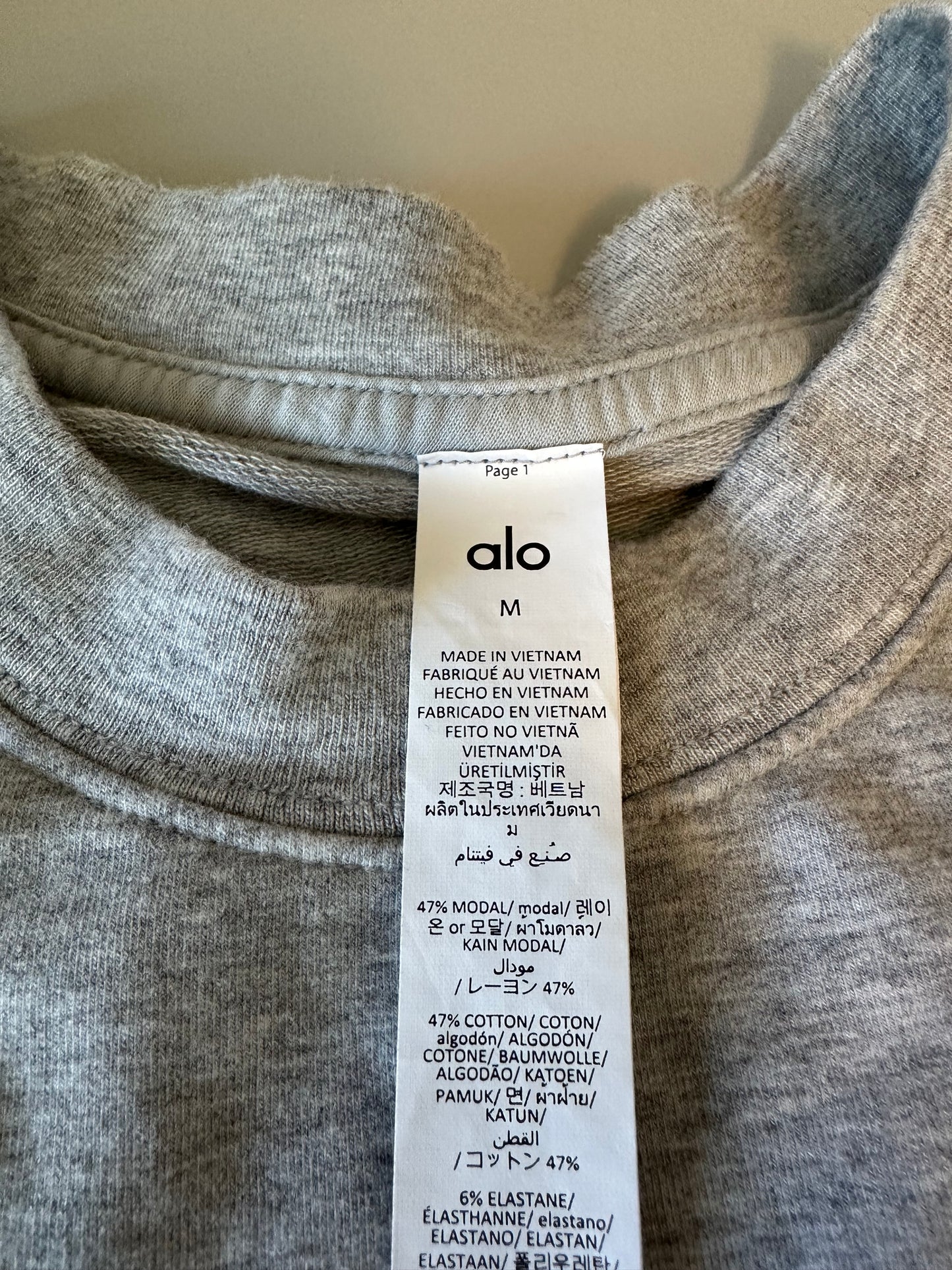 Alo Yoga Cropped Sway Crew Neck Pullover in Athletic Heather Gray | Size Medium