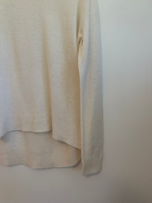Oats Cashmere Mimosa High Low Crewneck Sweater in Ivory | Size Small