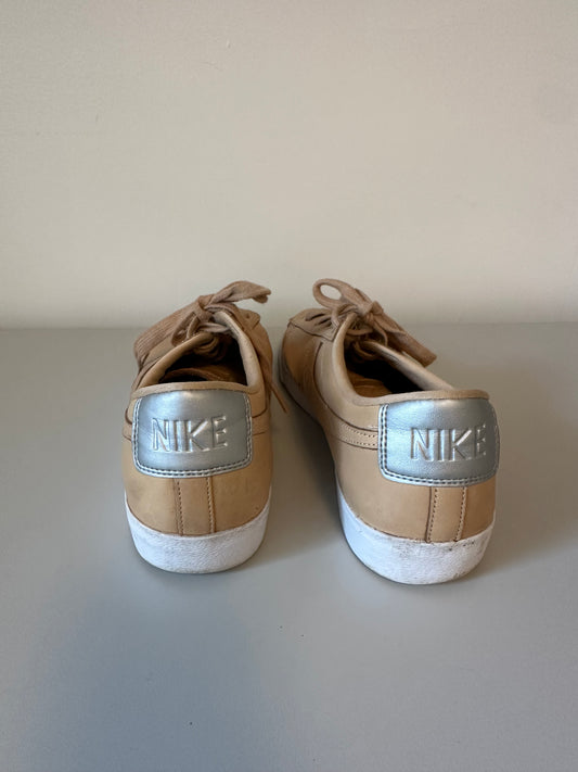 Nike Blazer Low Vachetta Tan Leather Sneakers | Size 9.5