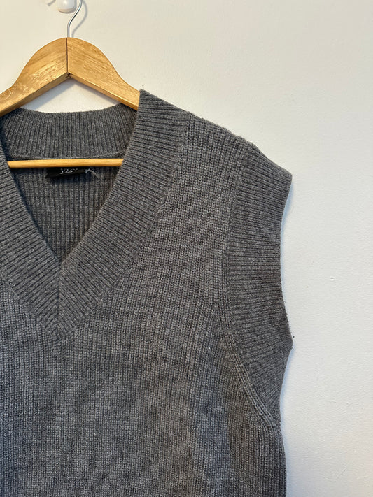 Vici Charcoal Gray V-Neck Knit Sweater Vest | Size Medium