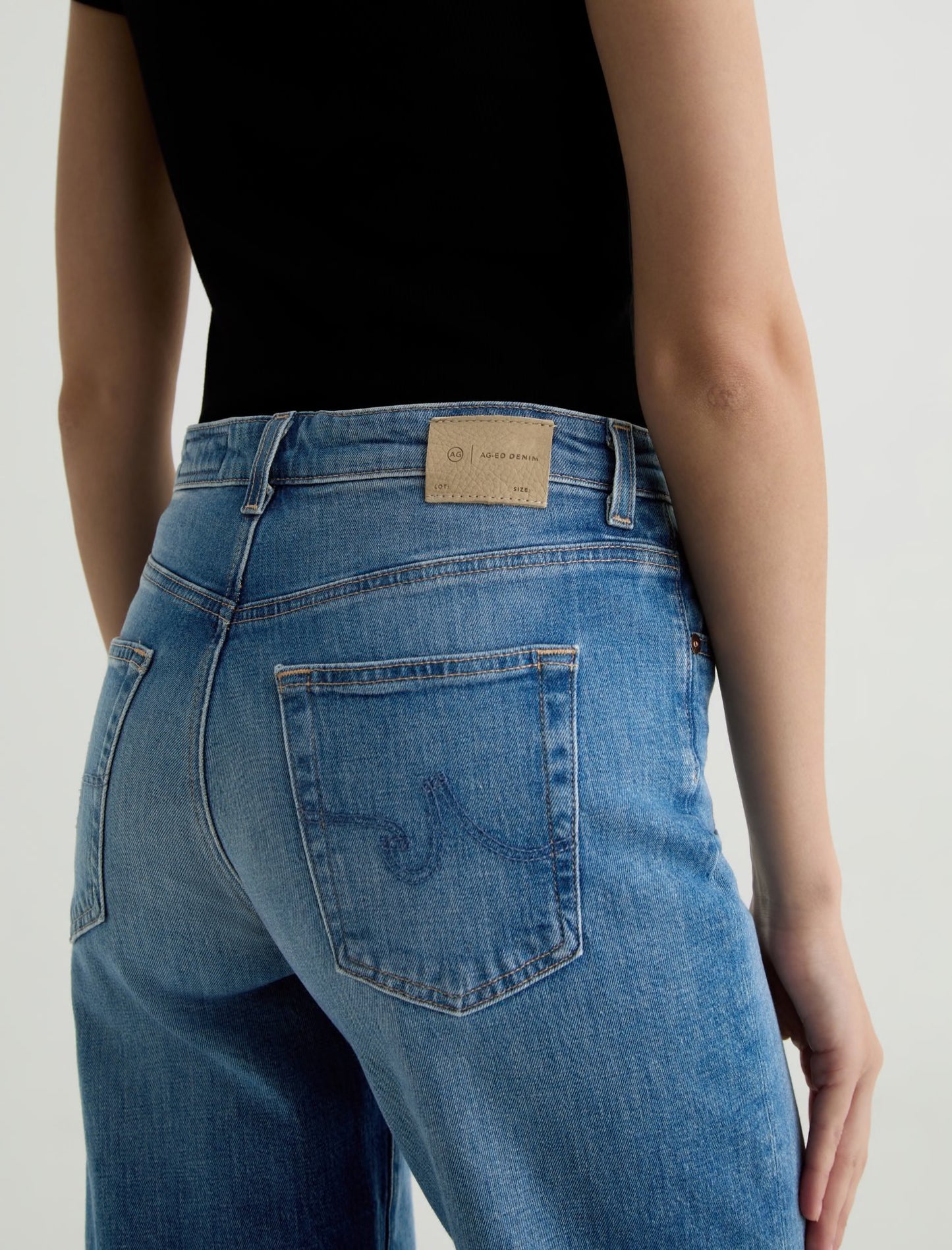 AG Denim Saige Wide Leg Crop Mid Rise Jean | Size 27