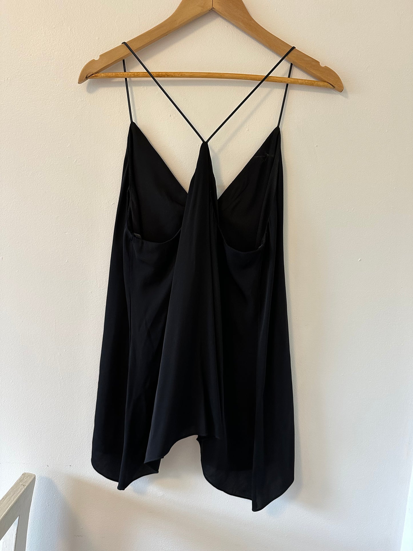 NWT Milly V-neck Flyaway Silk Tank in Black - Size Large