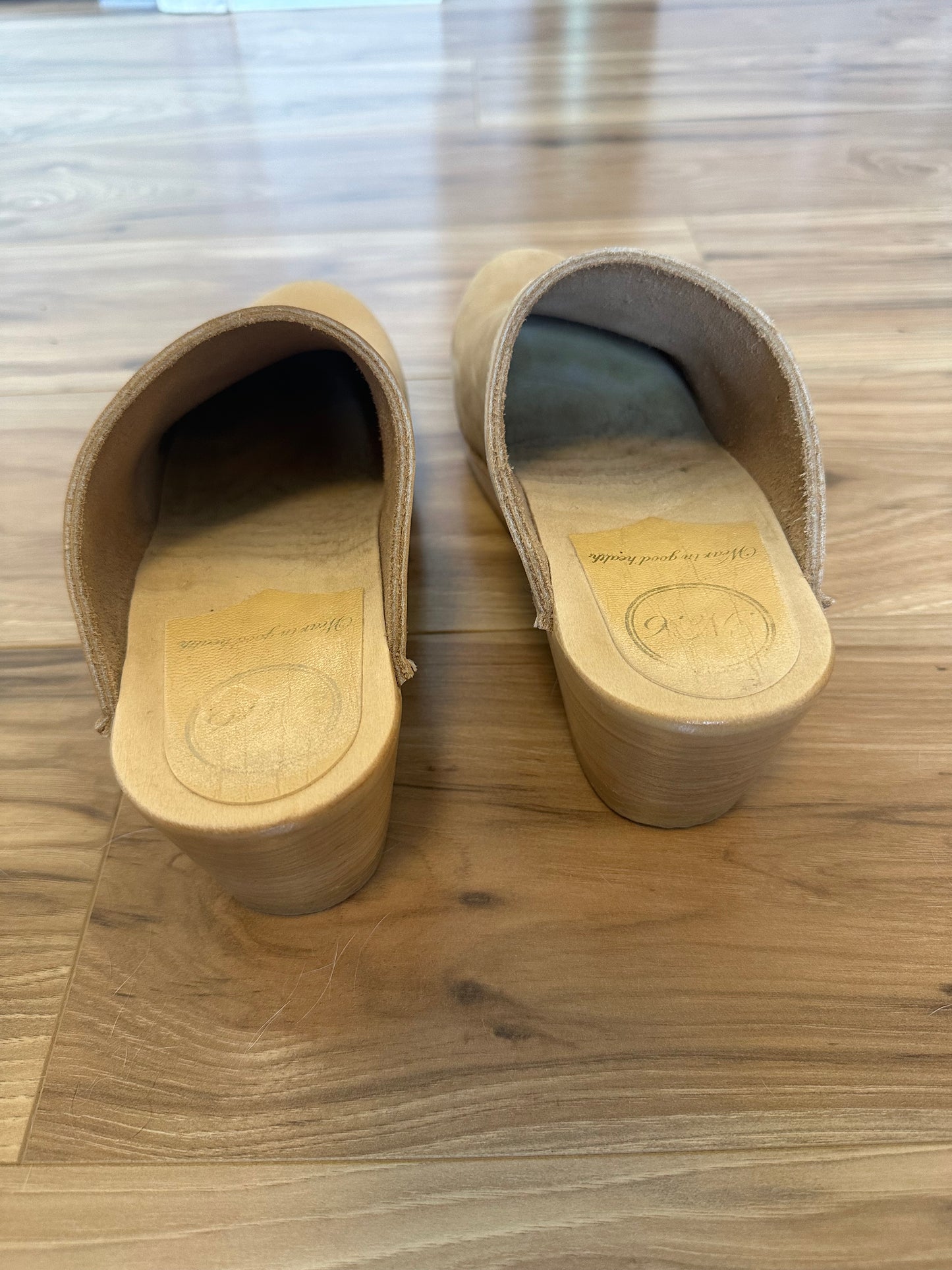 No. 6 Old School Clog on Mid Heel in Bone Size 39