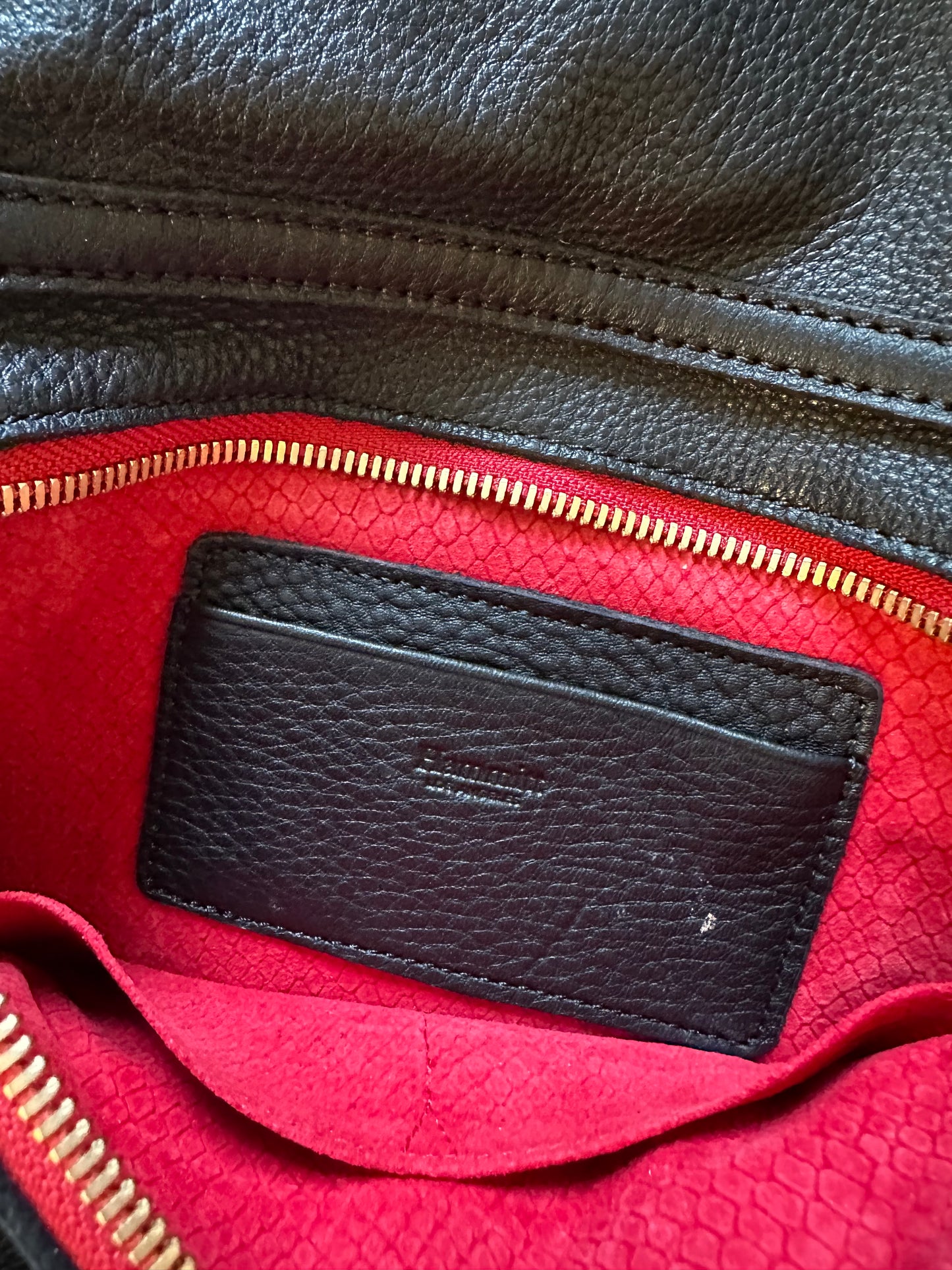 Hammitt VIP MED Crossbody / Clutch Bag in Black/Brushed Gold Red Zip