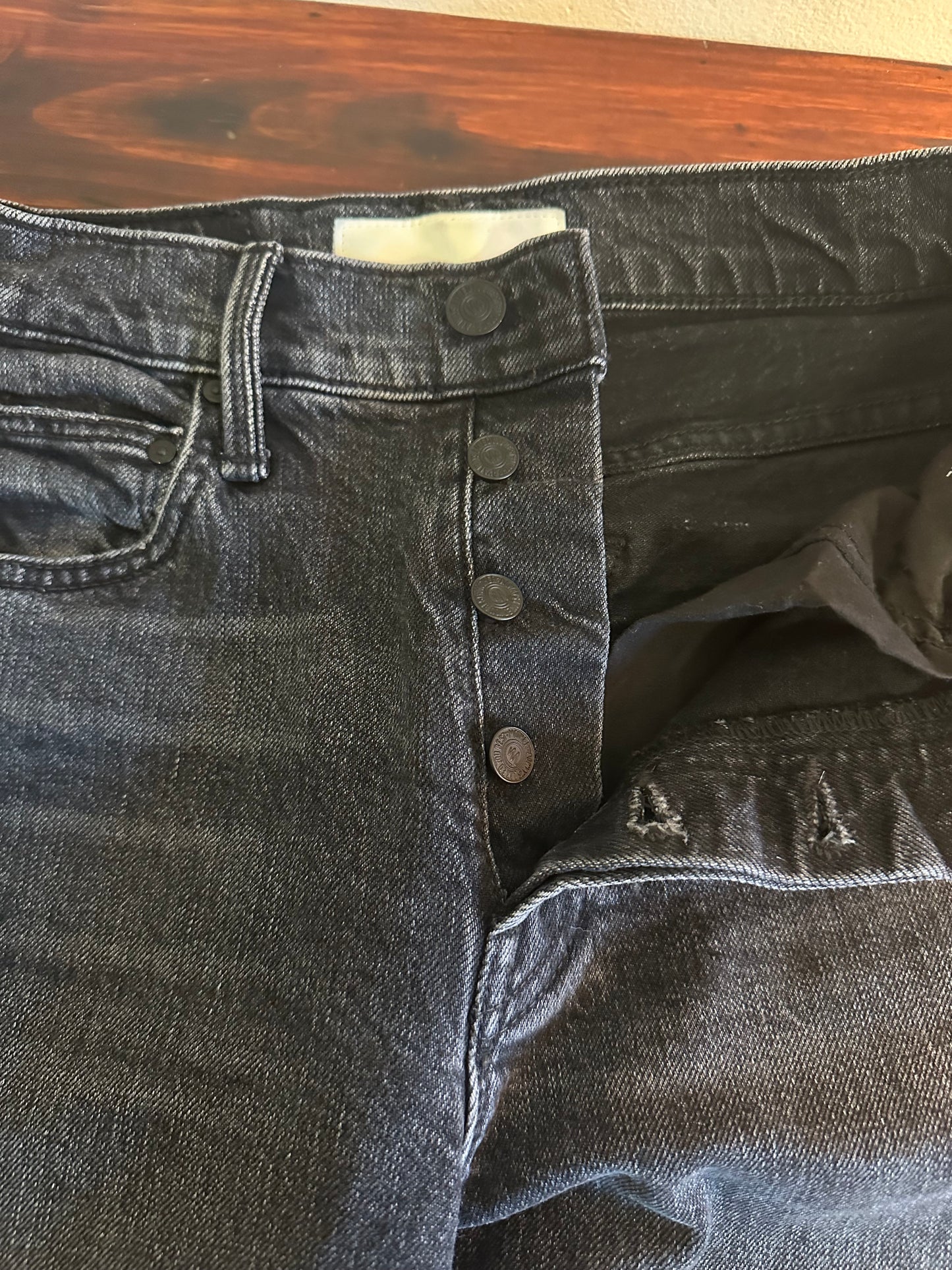 MOTHER The Tomcat Ankle Straight Leg Jeans in On The Fly - Size 24