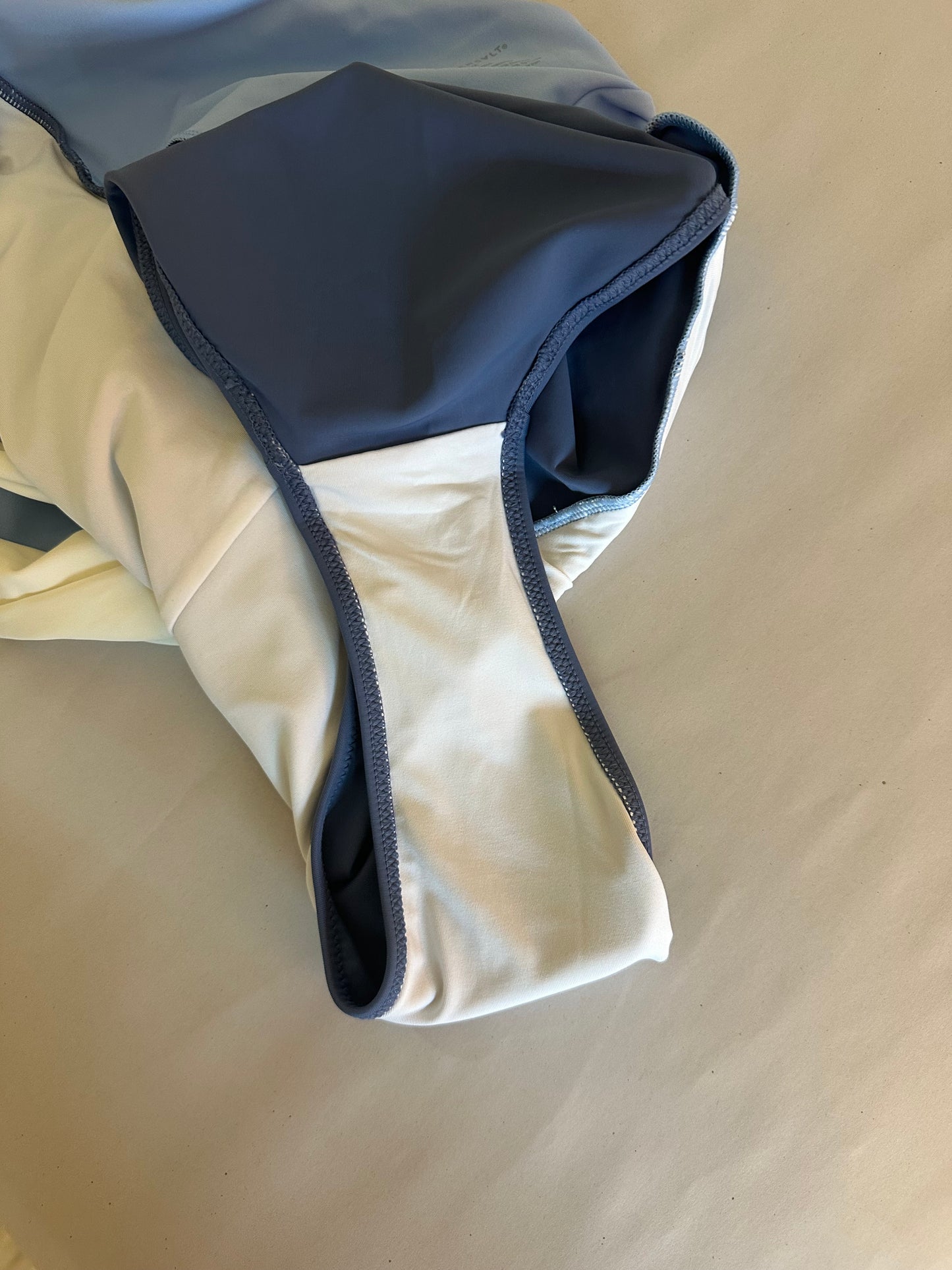 Summersalt The Sidestroke in Sky & Blue Mountain & White Sand - Size 6LT