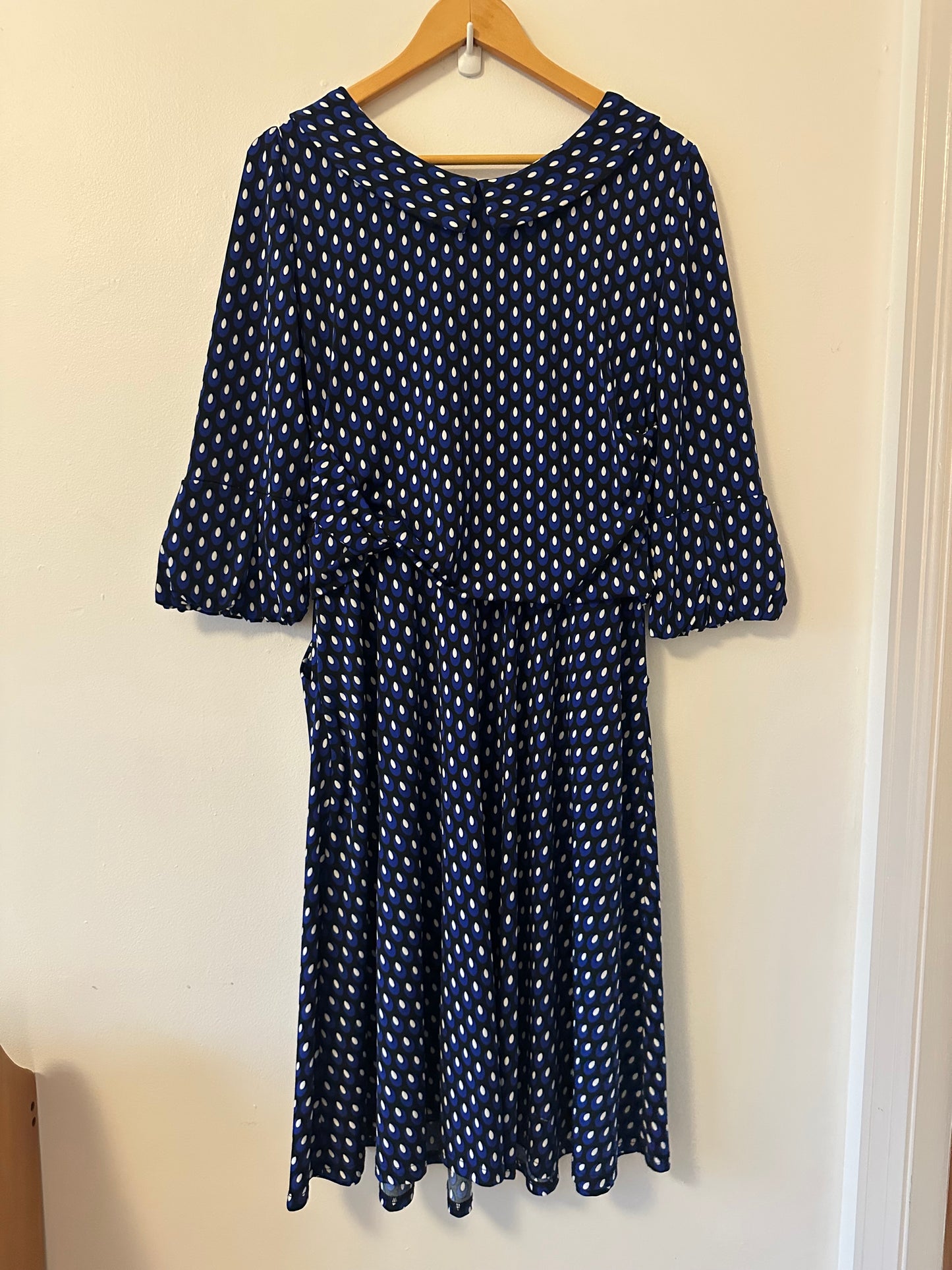 Jolie Moi Roll Collar Shift Dress in Black and Blue | Size 14