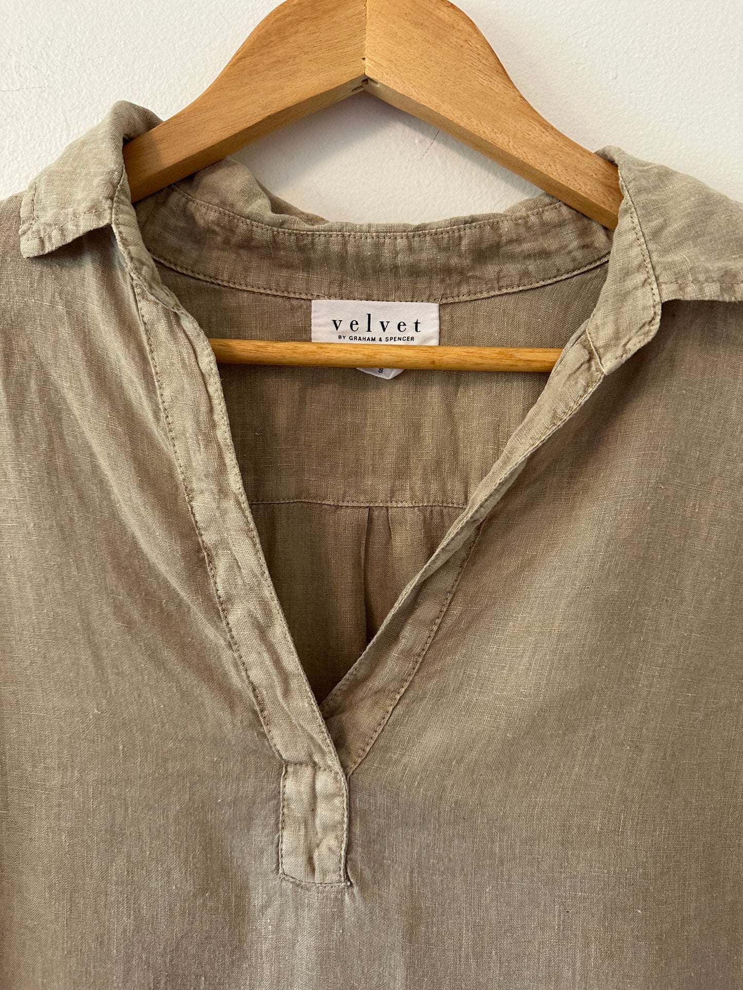 Velvet by Graham & Spencer Elerie Linen Top in Autumn | Size Small