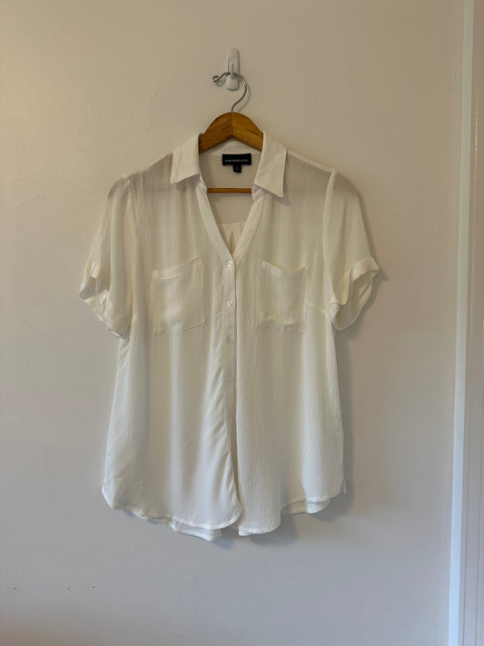 Fortune + Ivy White Short Sleeve Button Down Shirt | Size Small