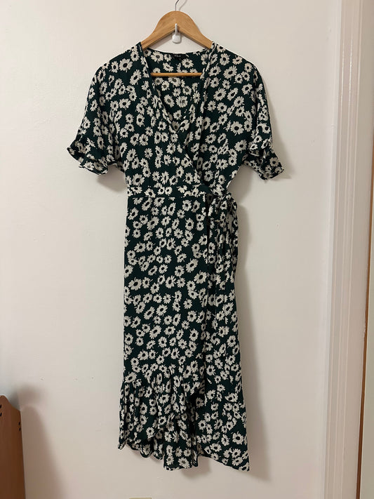 Rails Florence Daisy Print Flutter Sleeve Wrap Dress In Green | Size Small