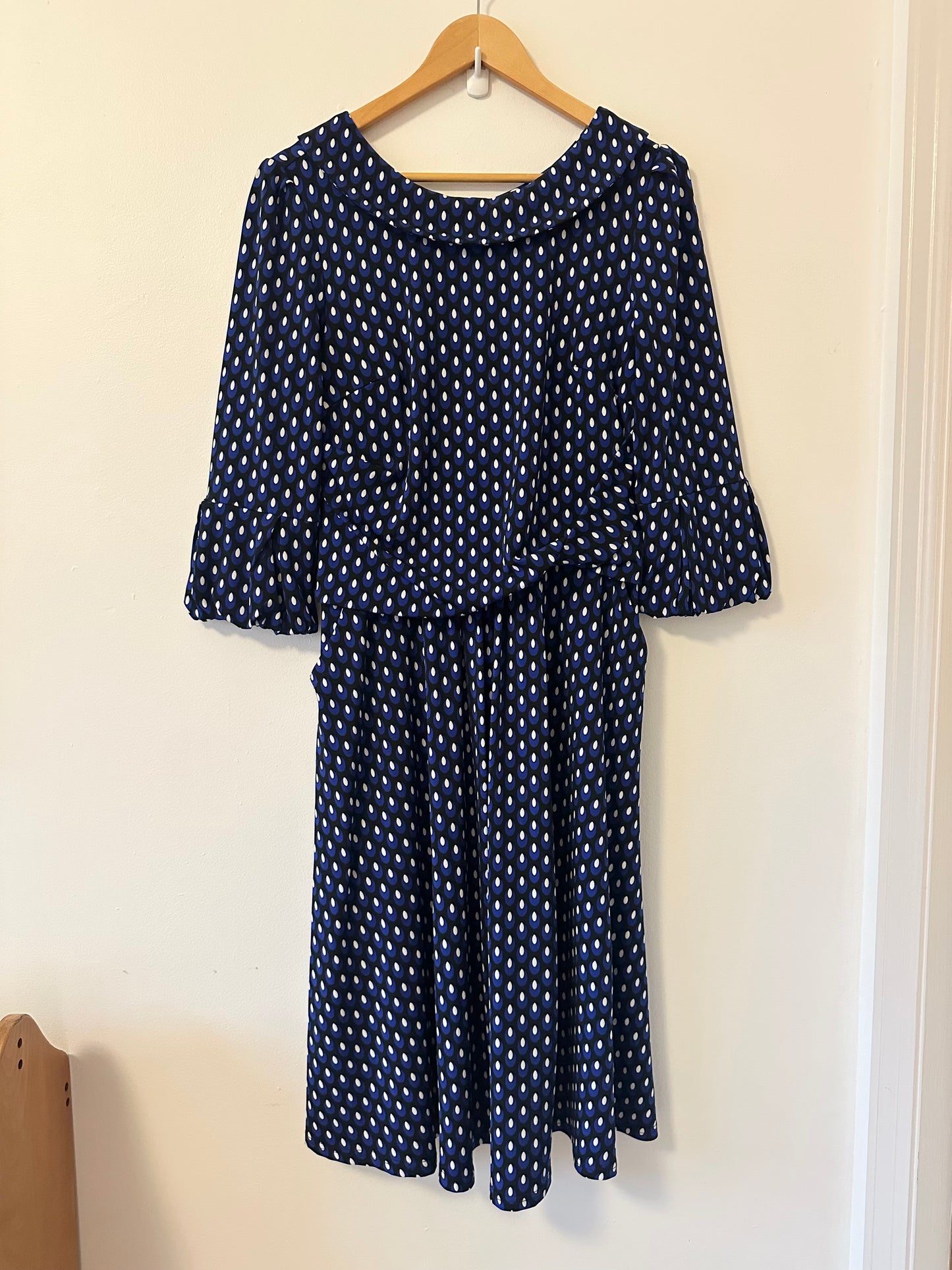 Jolie Moi Roll Collar Shift Dress in Black and Blue | Size 14